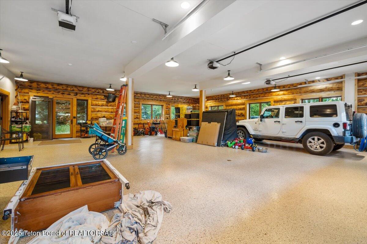3932 W LINN RANCH Road