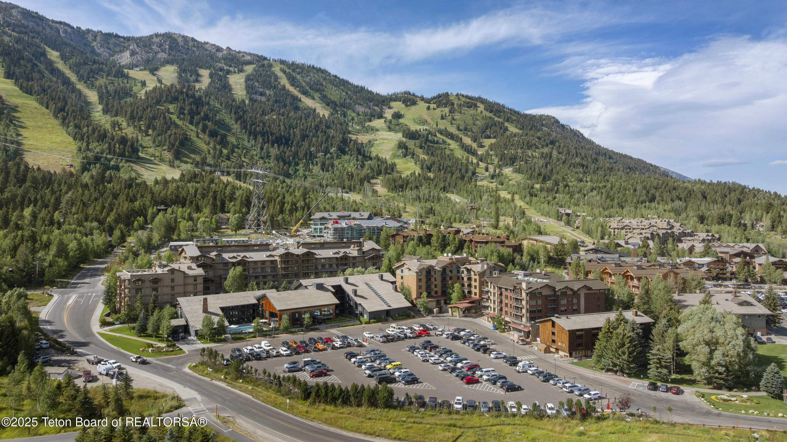 3335 W VILLAGE Drive, 523