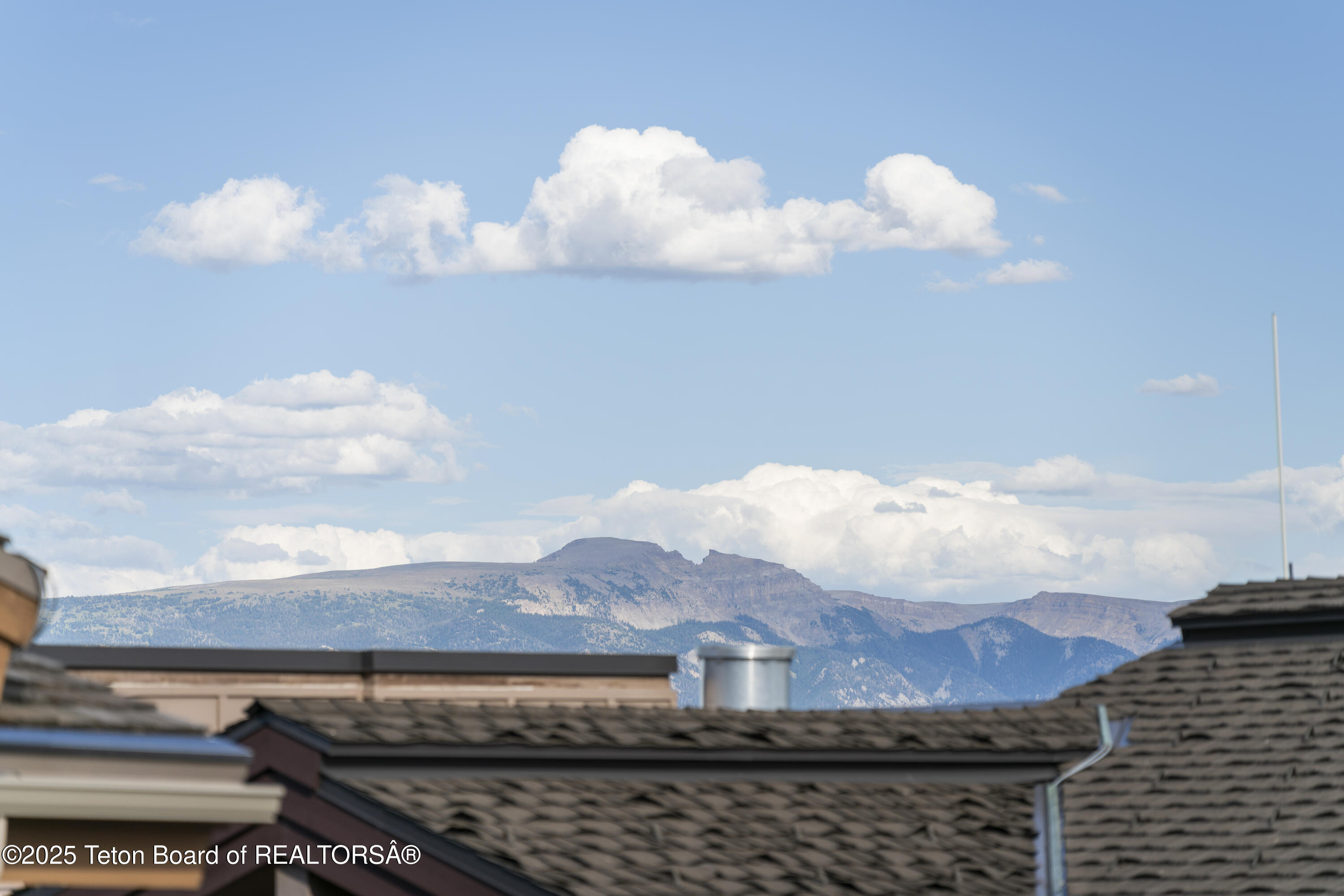 3335 W VILLAGE Drive, 523