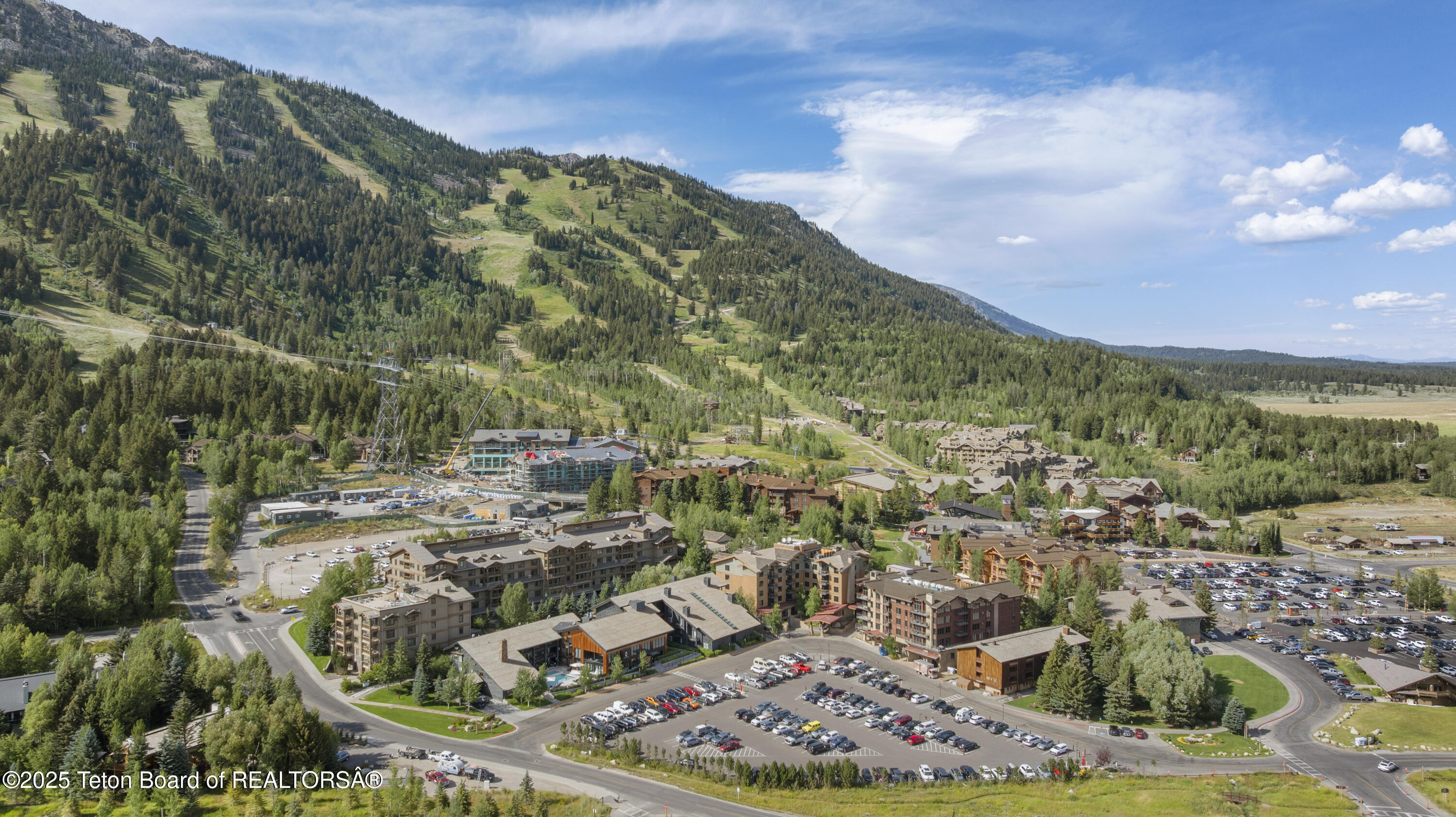 3335 W VILLAGE Drive, 523