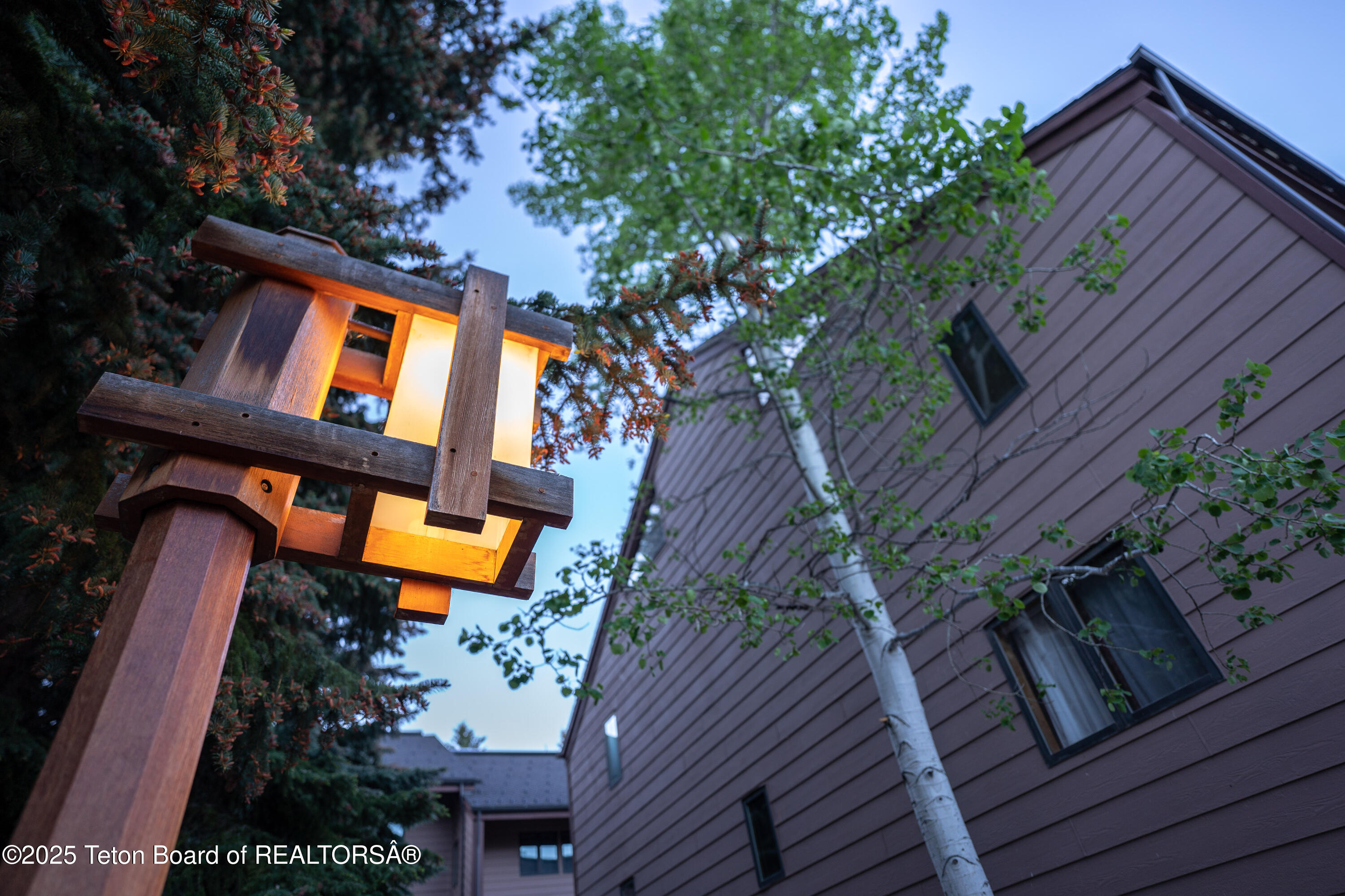 3675 W MICHAEL Drive, 9