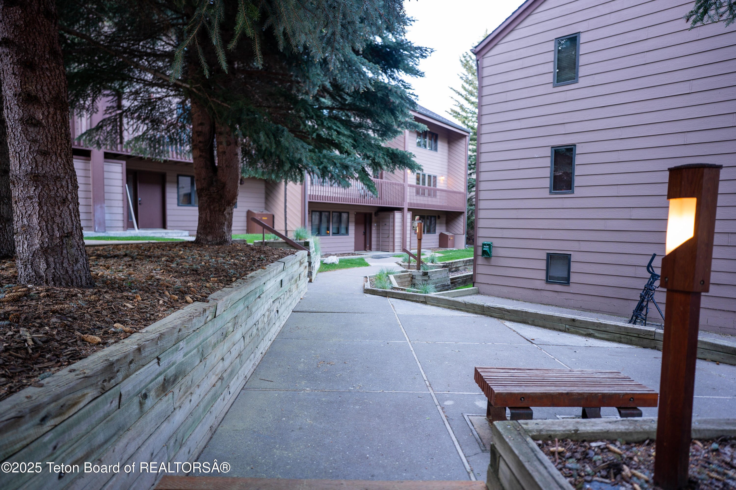 3675 W MICHAEL Drive, 9