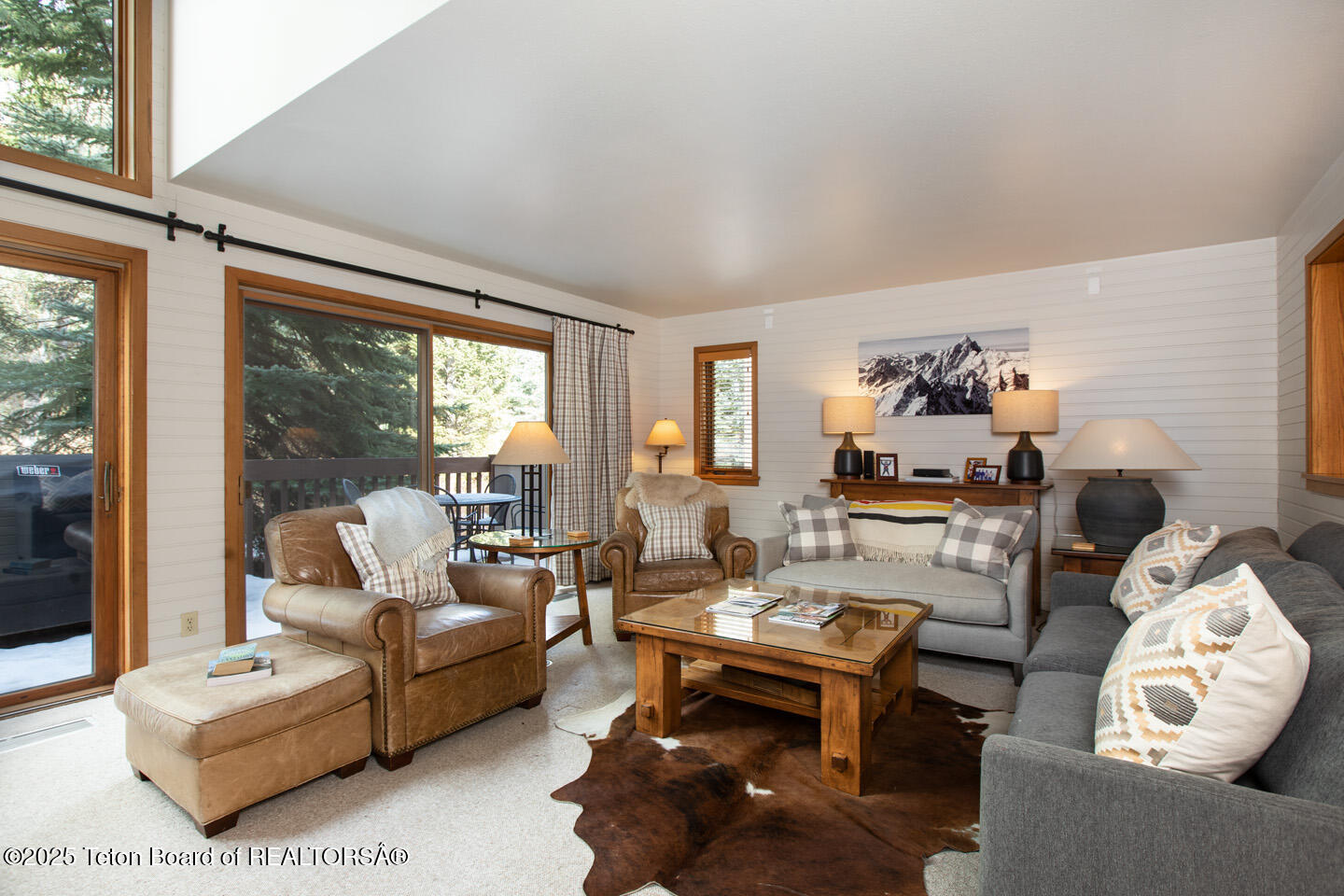 3675 W MICHAEL Drive, 9