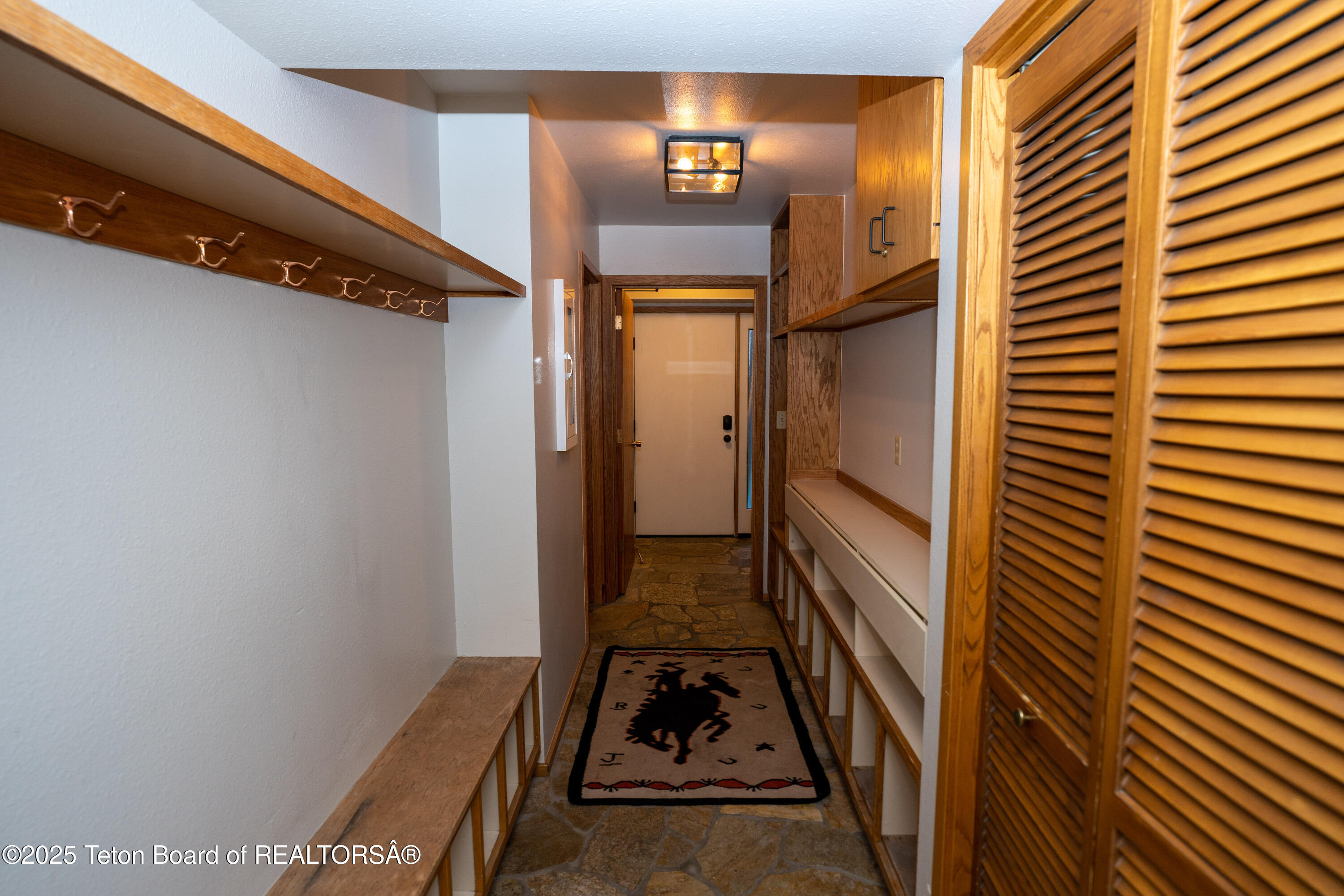 3675 W MICHAEL Drive, 9