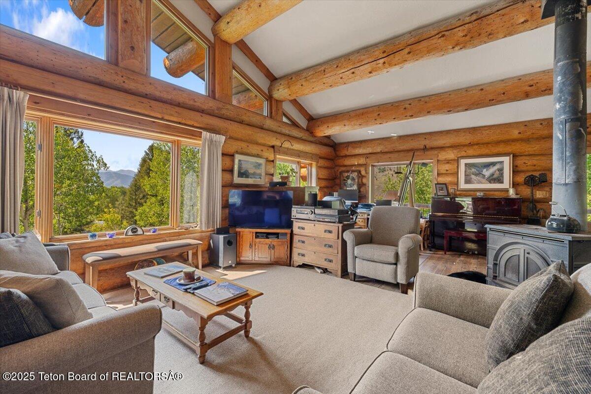 1035 E DEER CREEK Drive