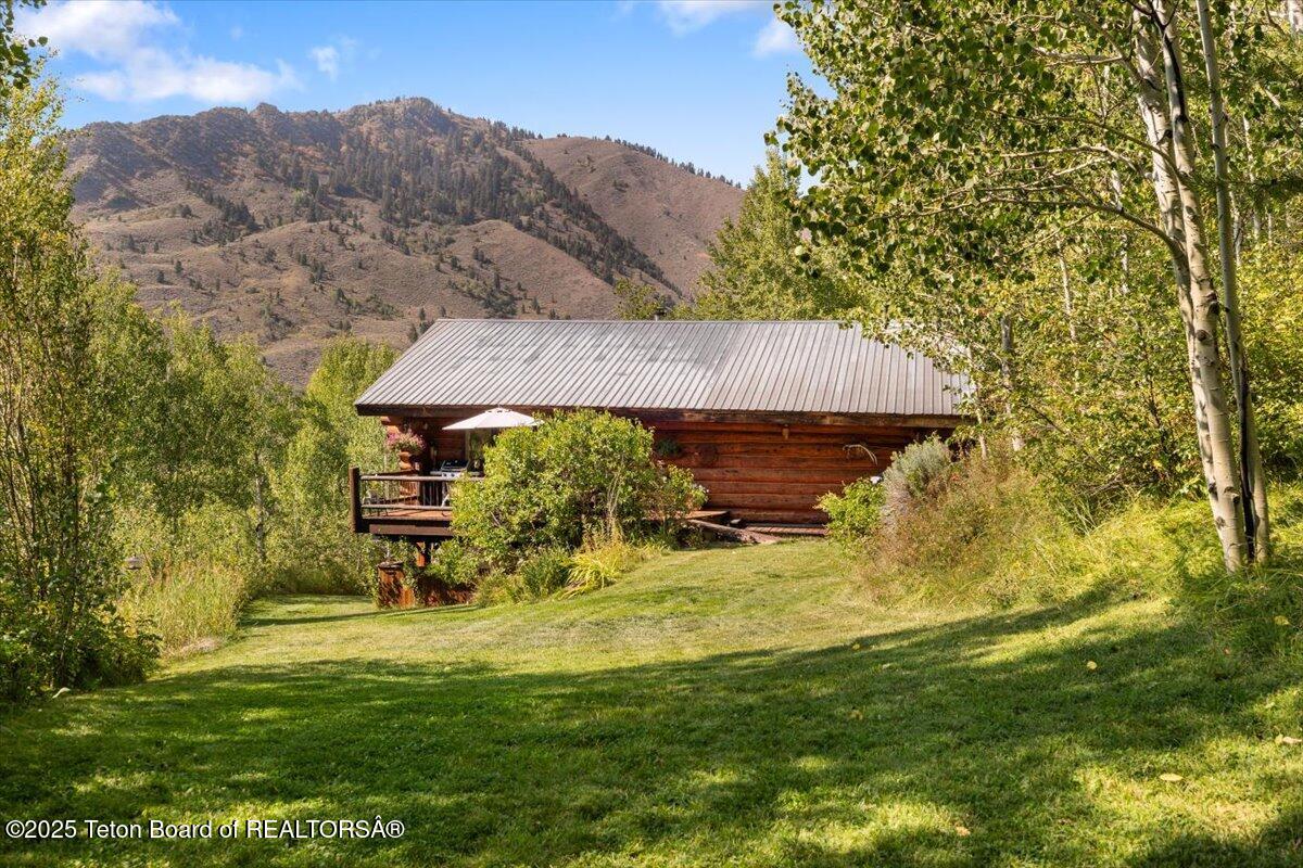 1035 E DEER CREEK Drive