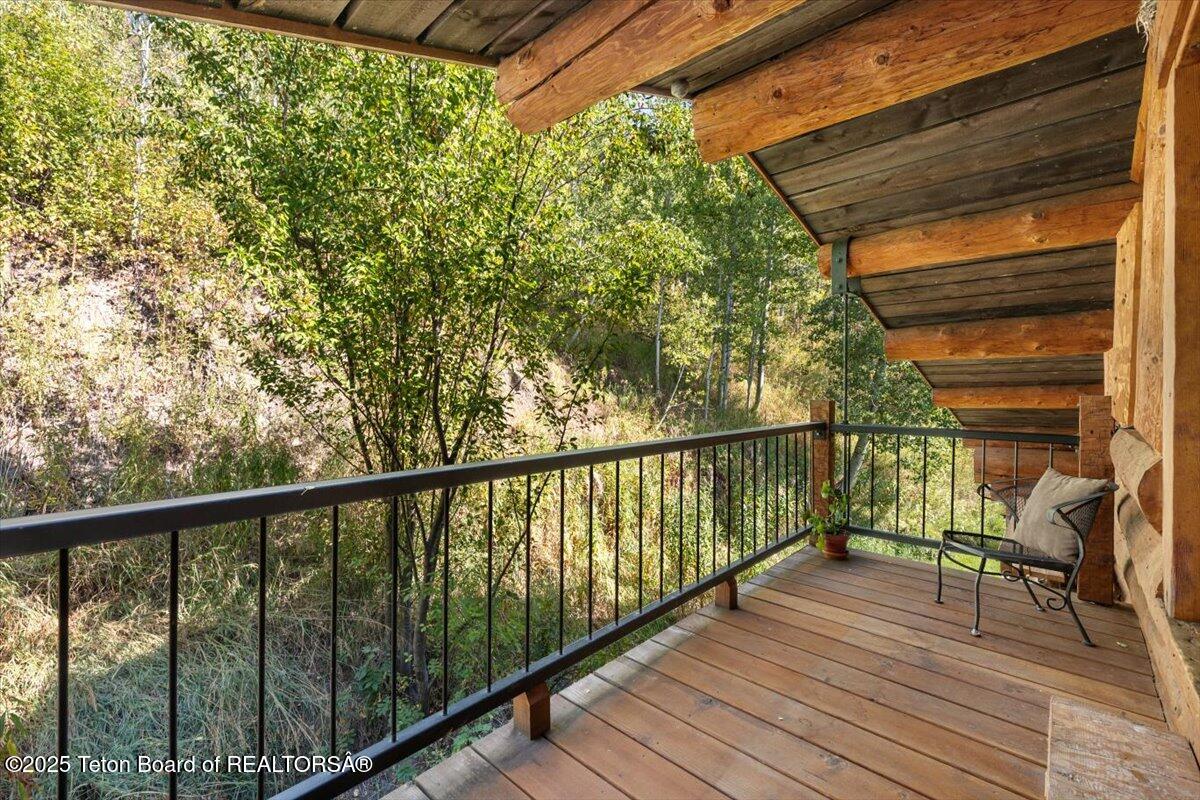 1035 E DEER CREEK Drive