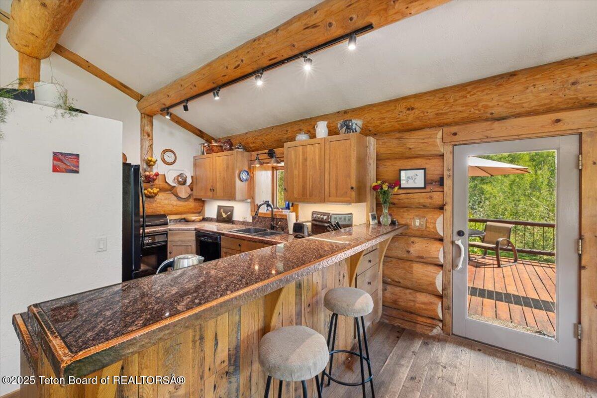 1035 E DEER CREEK Drive