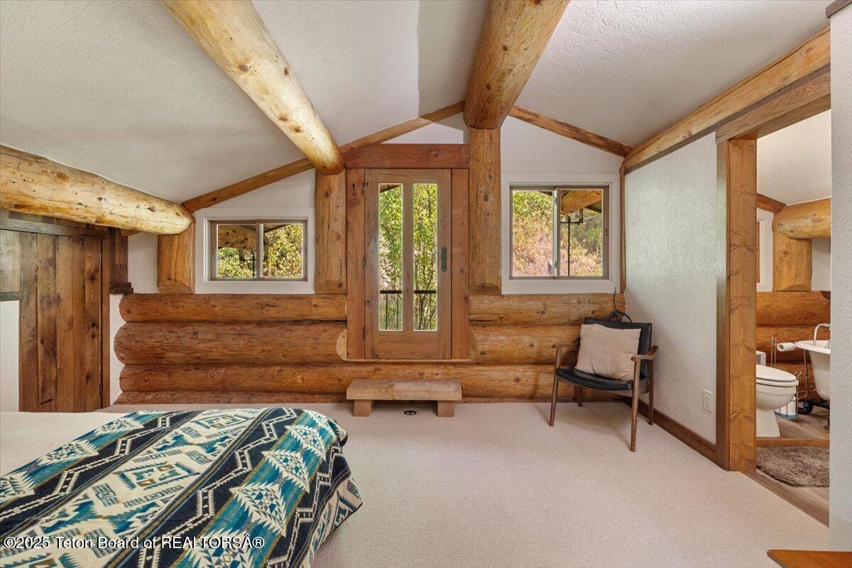 1035 E DEER CREEK Drive