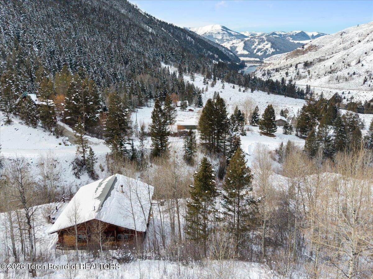 1035 E DEER CREEK Drive