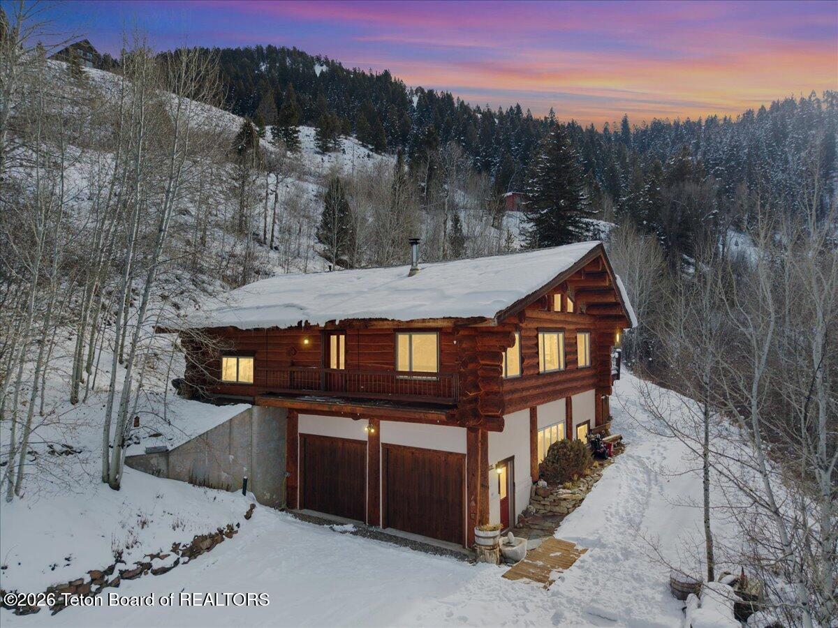 1035 E DEER CREEK Drive