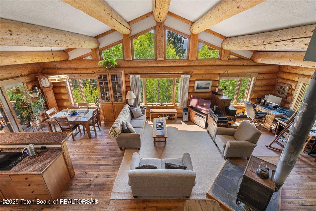 1035 E DEER CREEK Drive