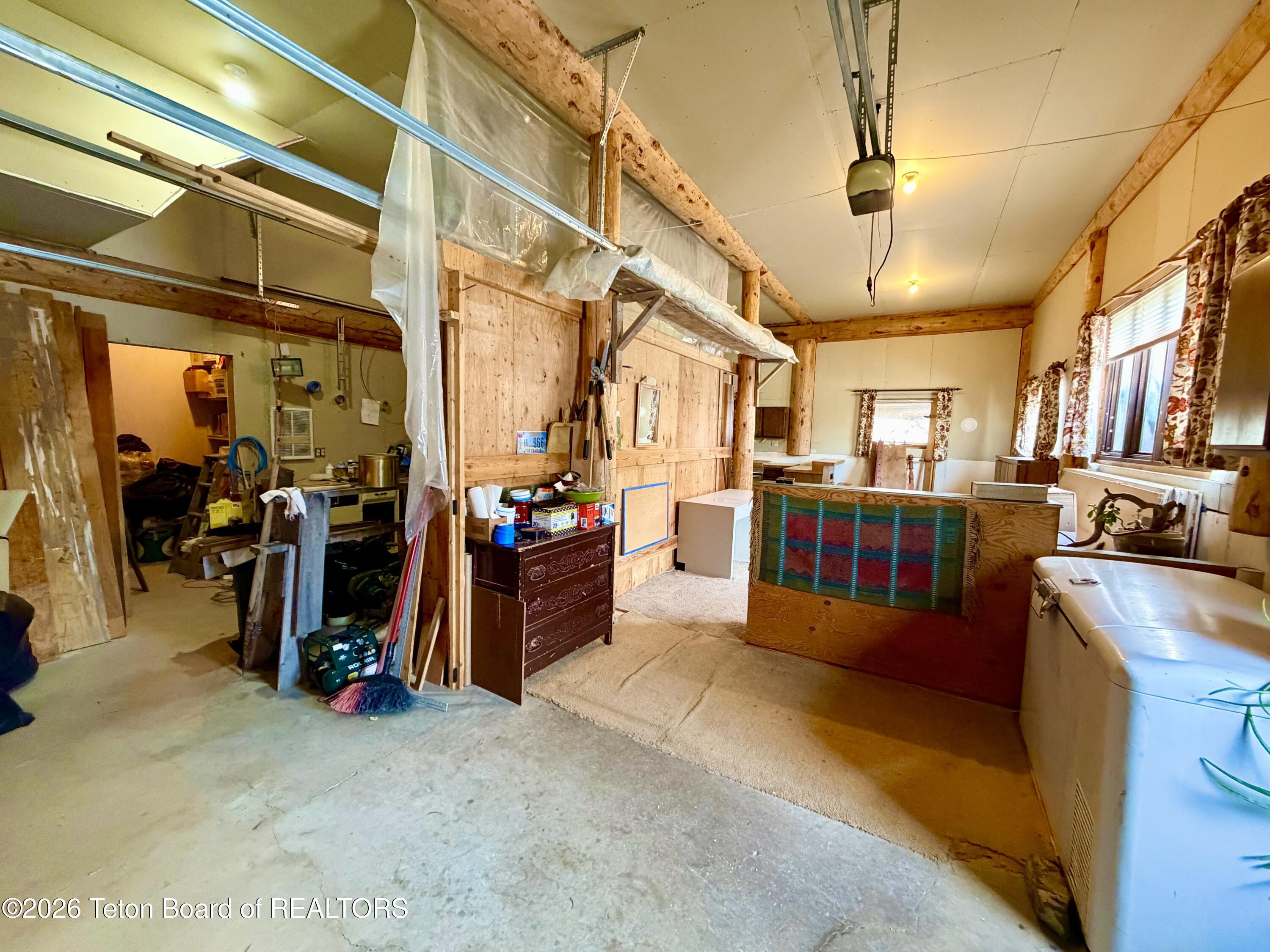 1035 E DEER CREEK Drive