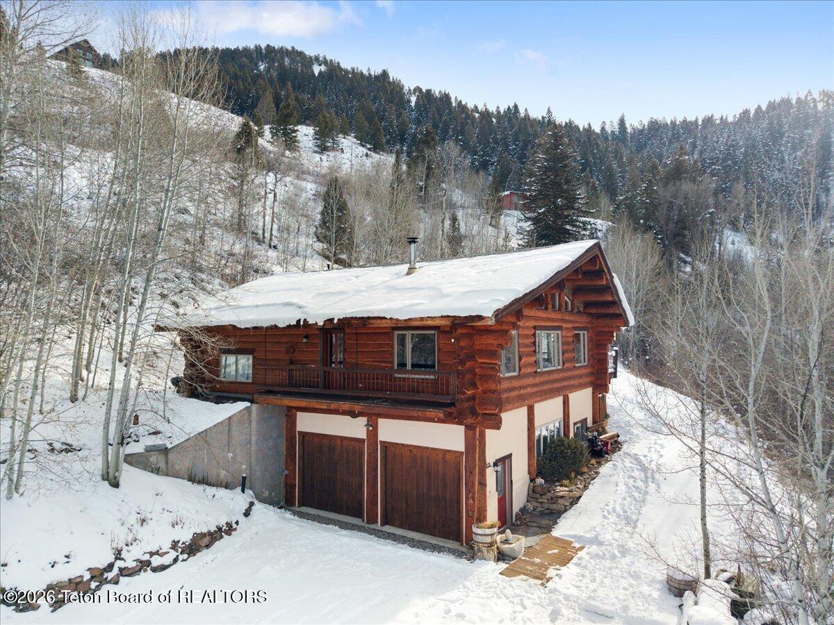 1035 E DEER CREEK Drive