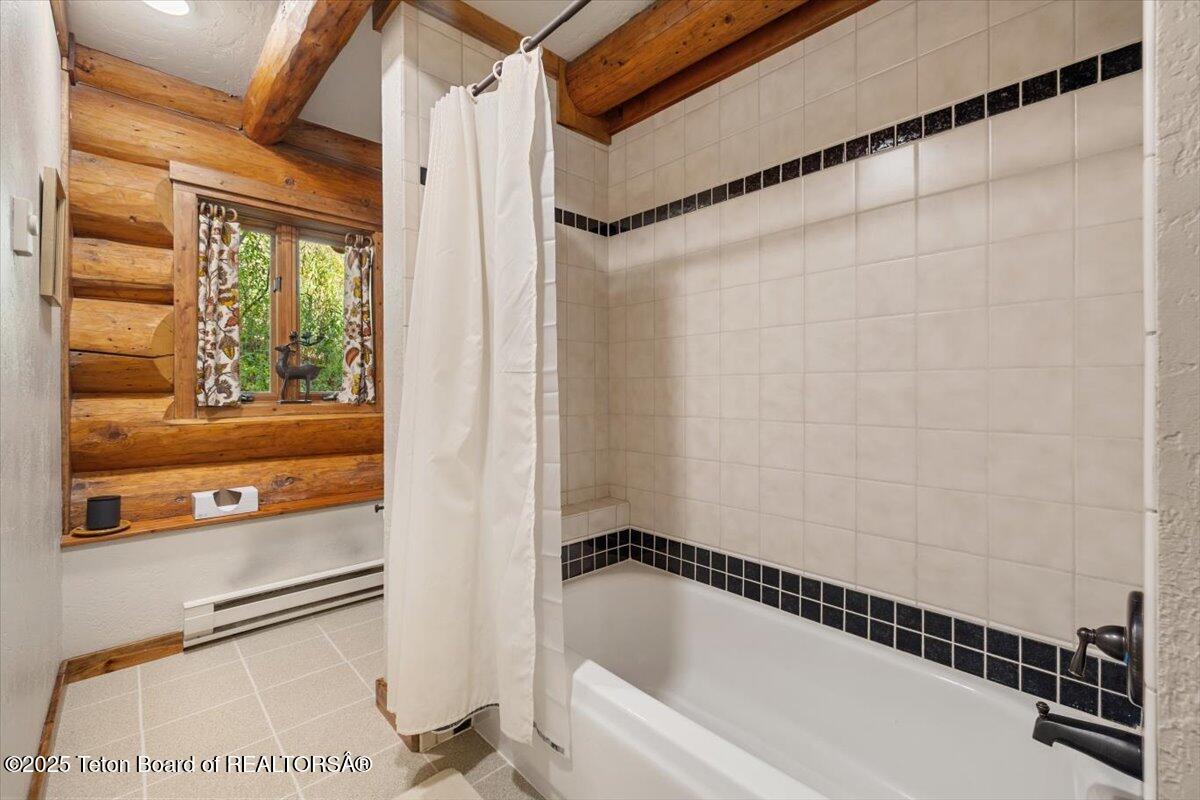 1035 E DEER CREEK Drive