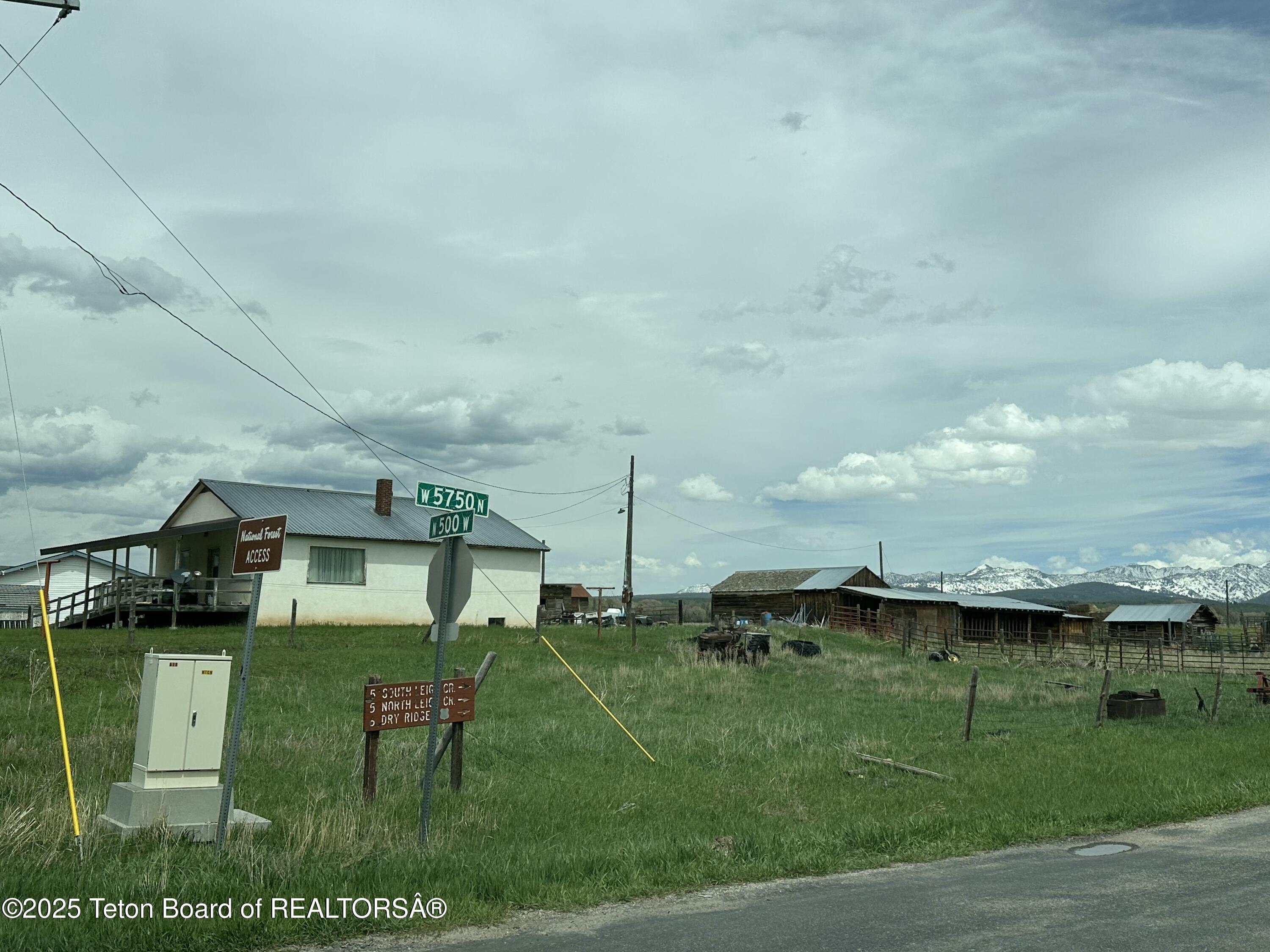 5775 N 500 W 5775 N 500 W