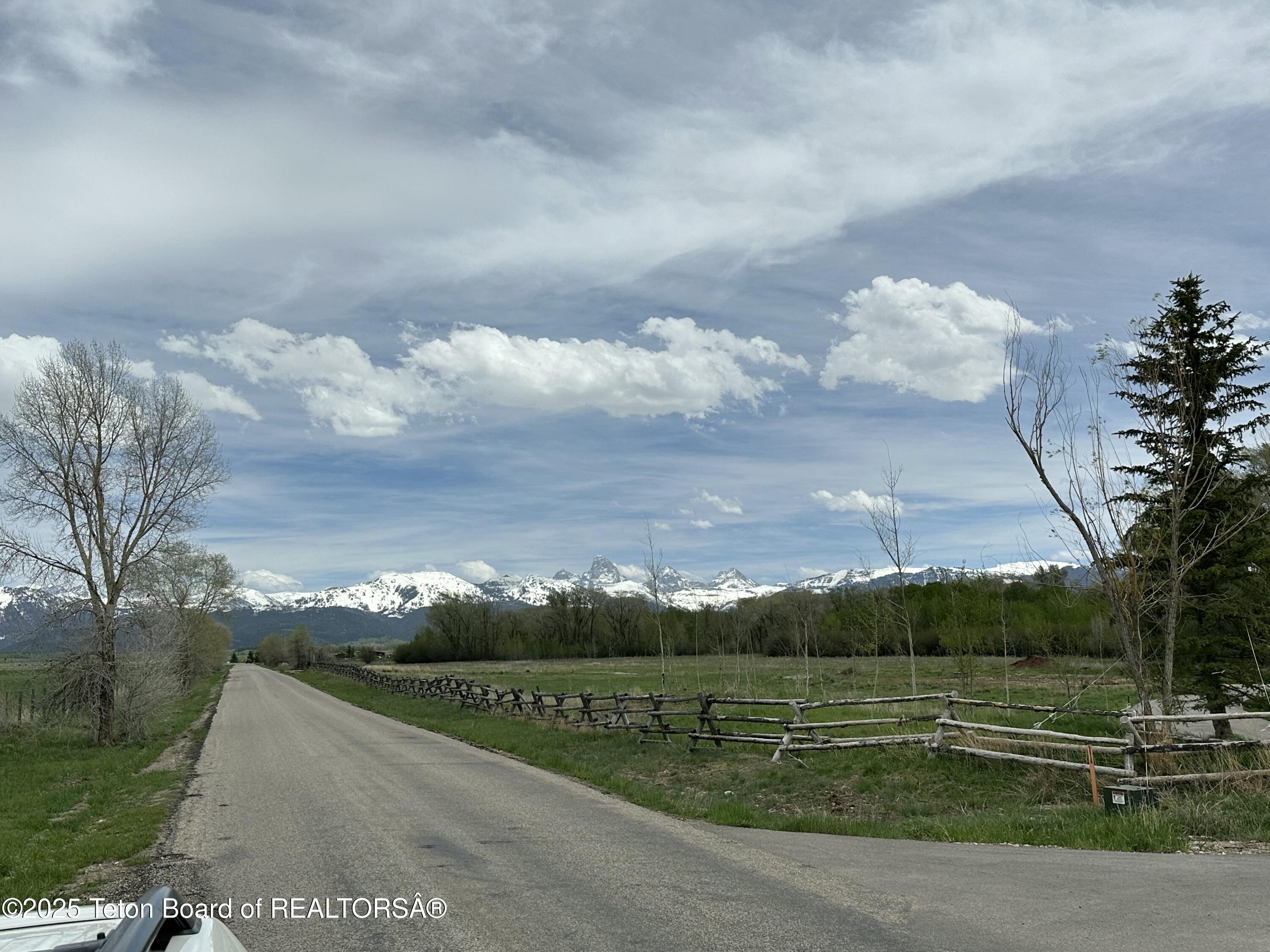 5775 N 500 W 5775 N 500 W