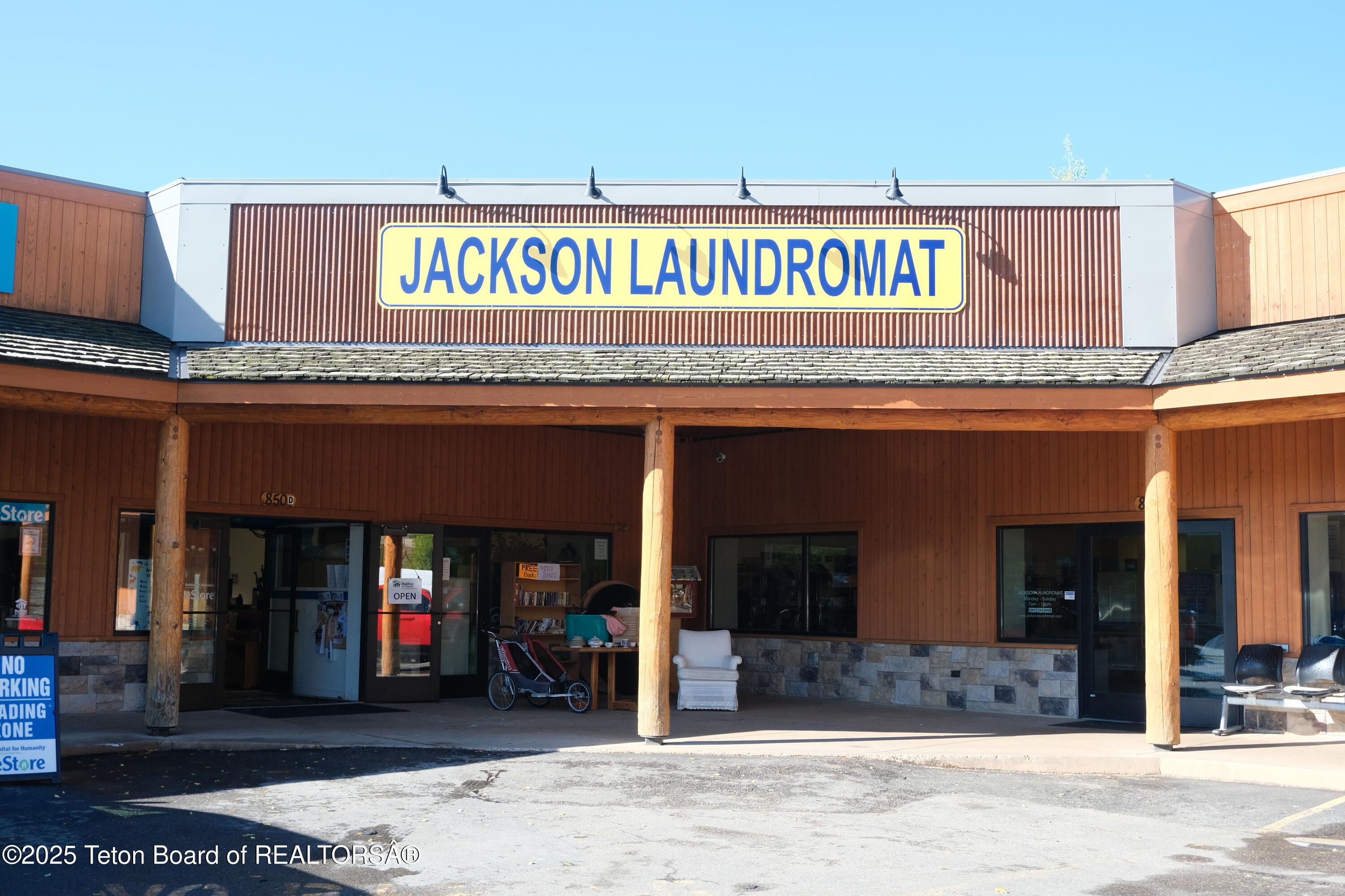 850 W BROADWAY Avenue, F