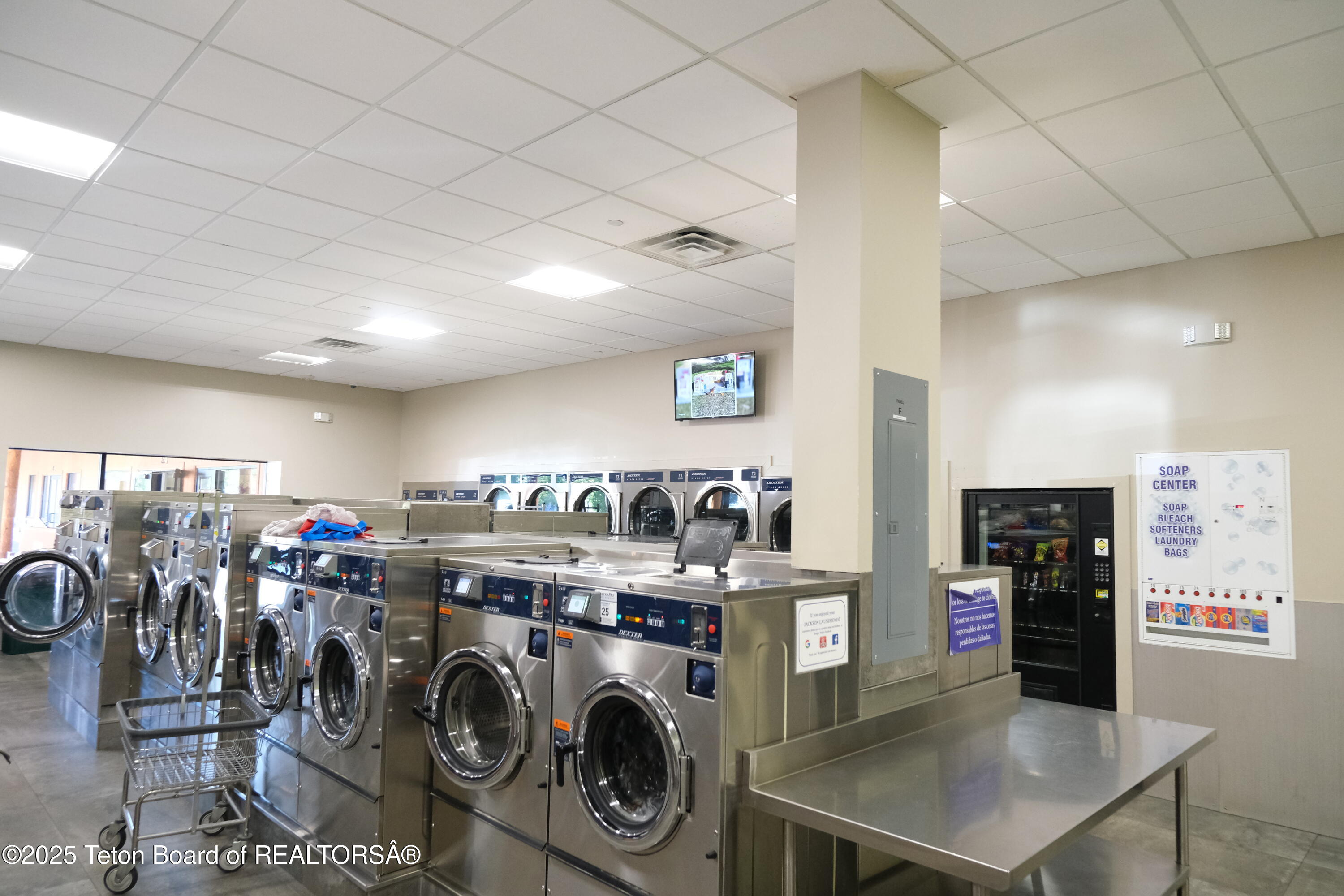 850 W BROADWAY Avenue, F