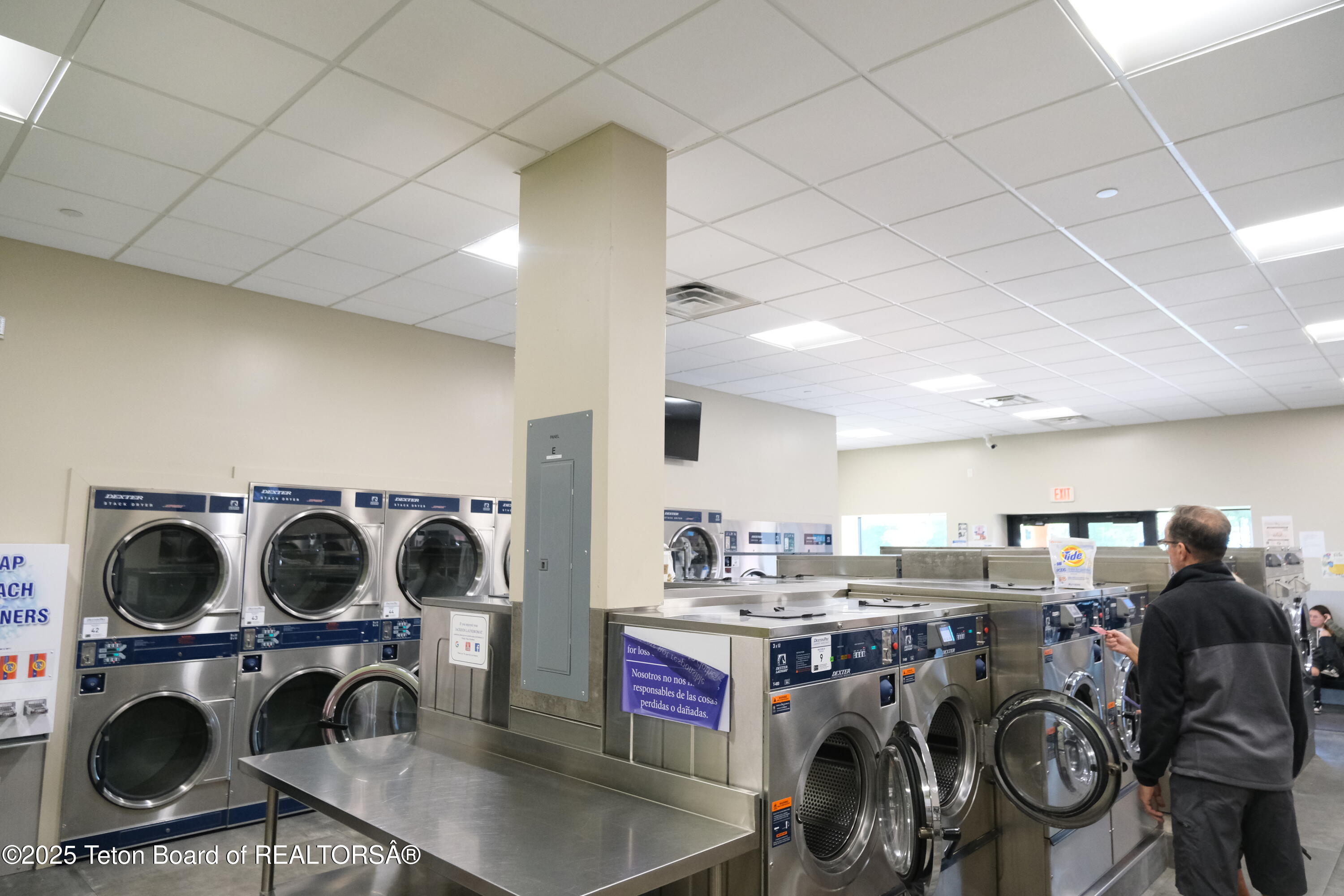 850 W BROADWAY Avenue, F