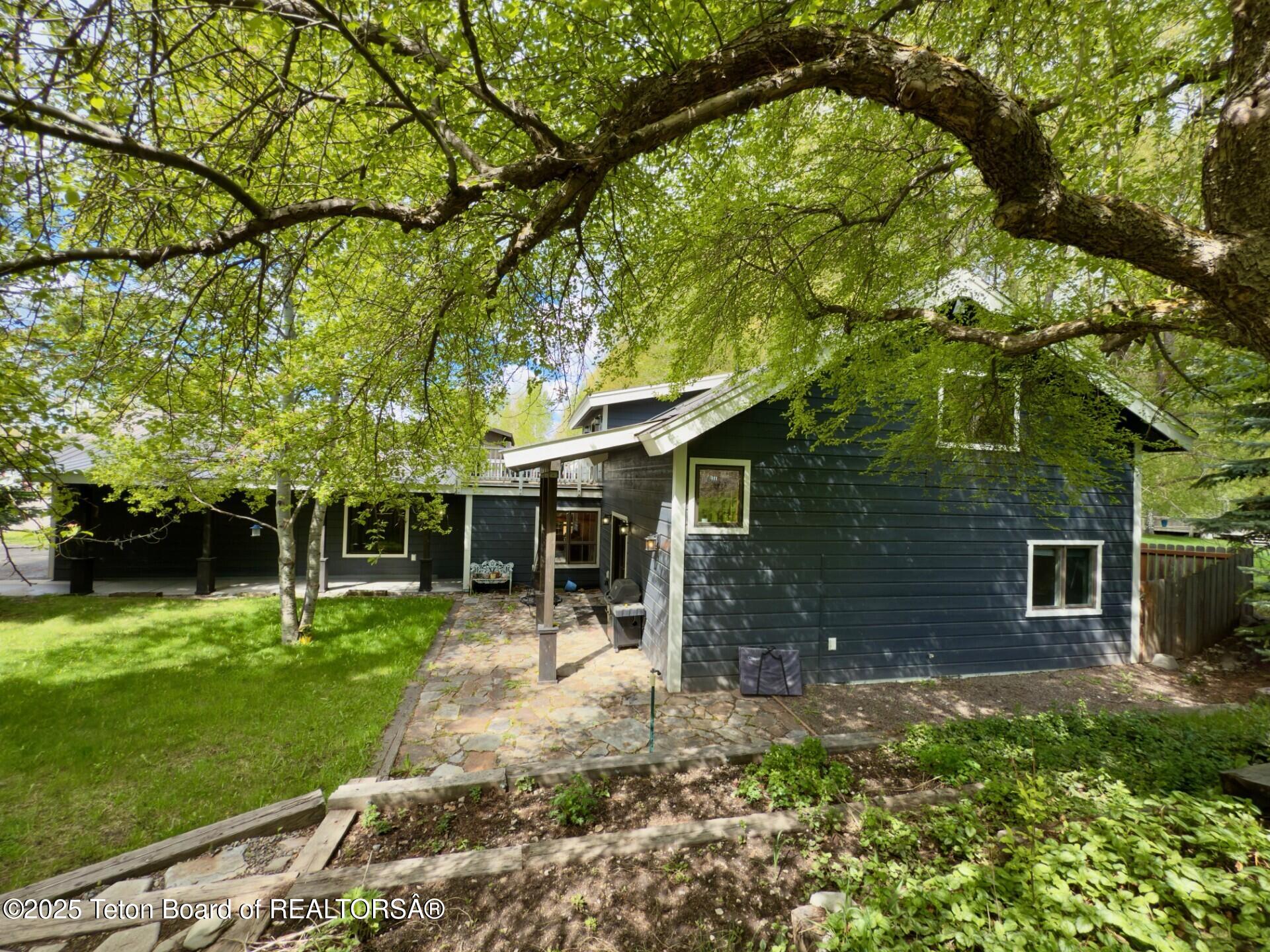 1185 W HAY SLED Drive