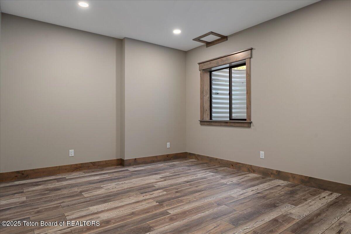 5727 FOREST RIDGE Road