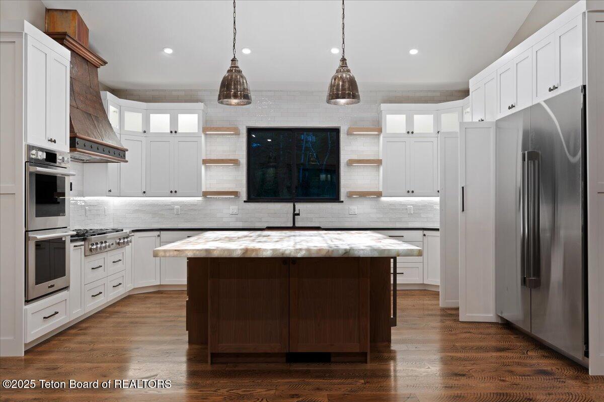 5727 FOREST RIDGE Road