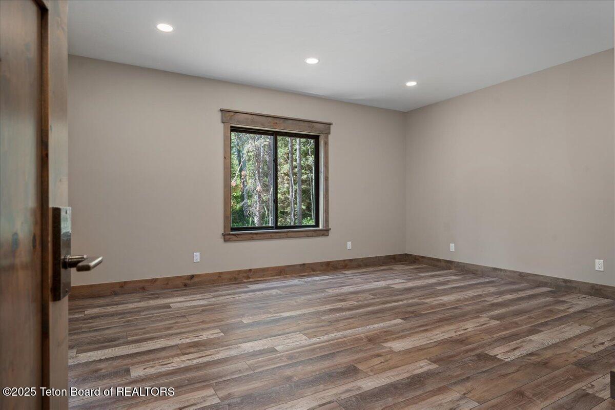 5727 FOREST RIDGE Road