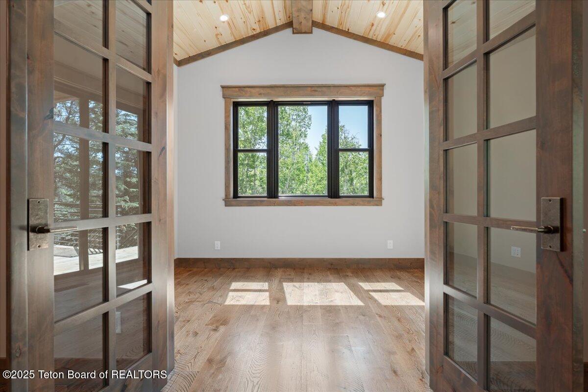 5727 FOREST RIDGE Road