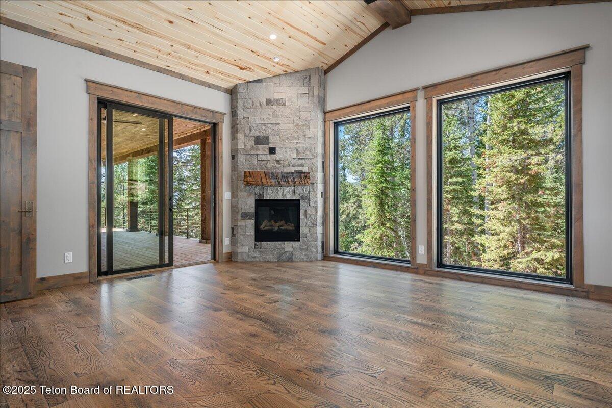 5727 FOREST RIDGE Road