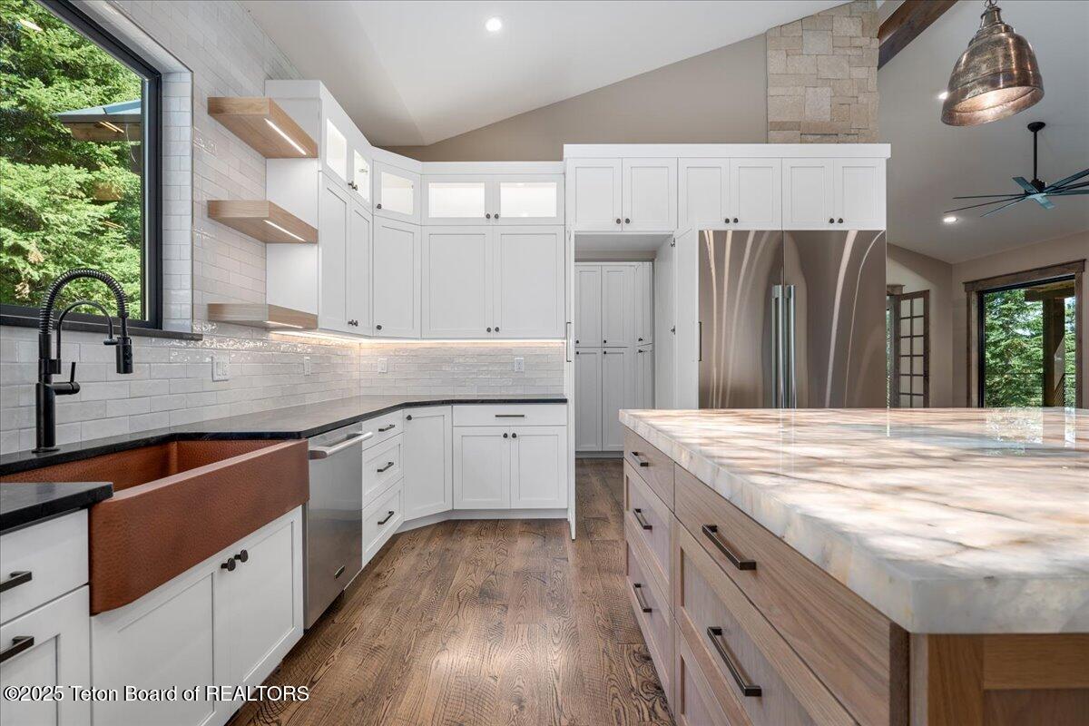 5727 FOREST RIDGE Road