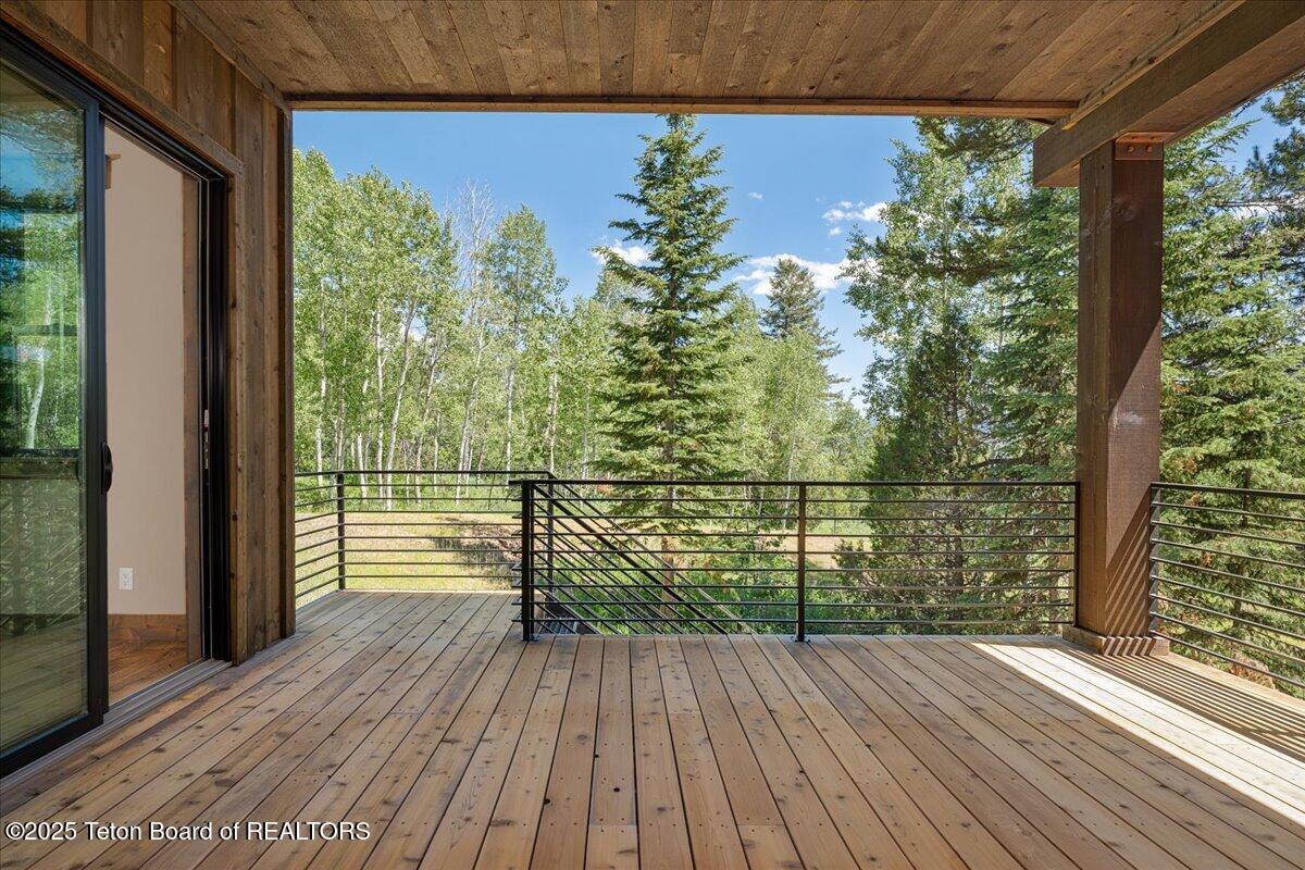 5727 FOREST RIDGE Road