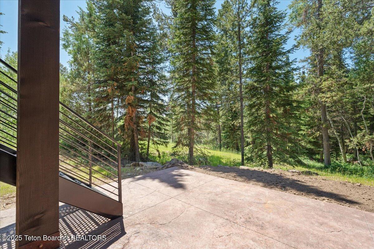 5727 FOREST RIDGE Road