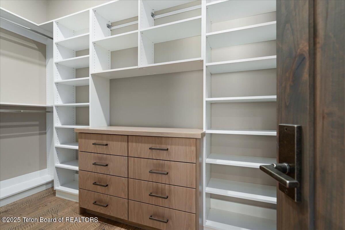 5727 FOREST RIDGE Road