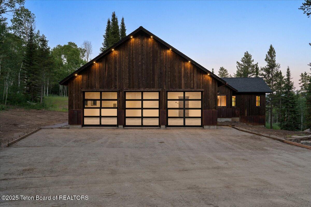 5727 FOREST RIDGE Road