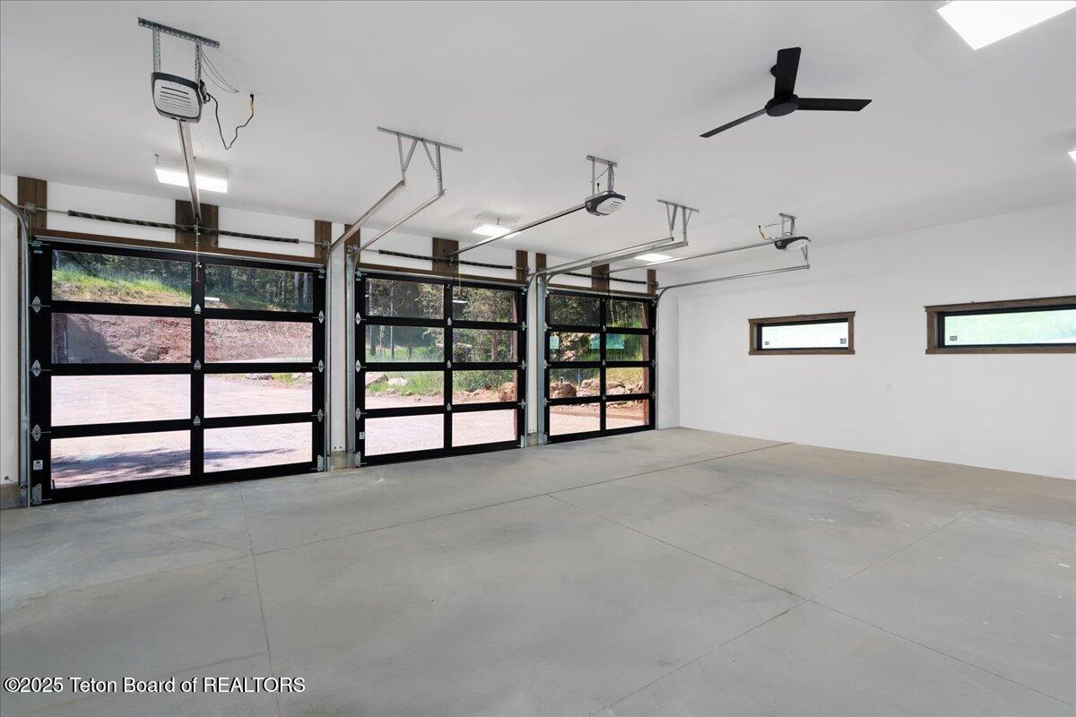 5727 FOREST RIDGE Road