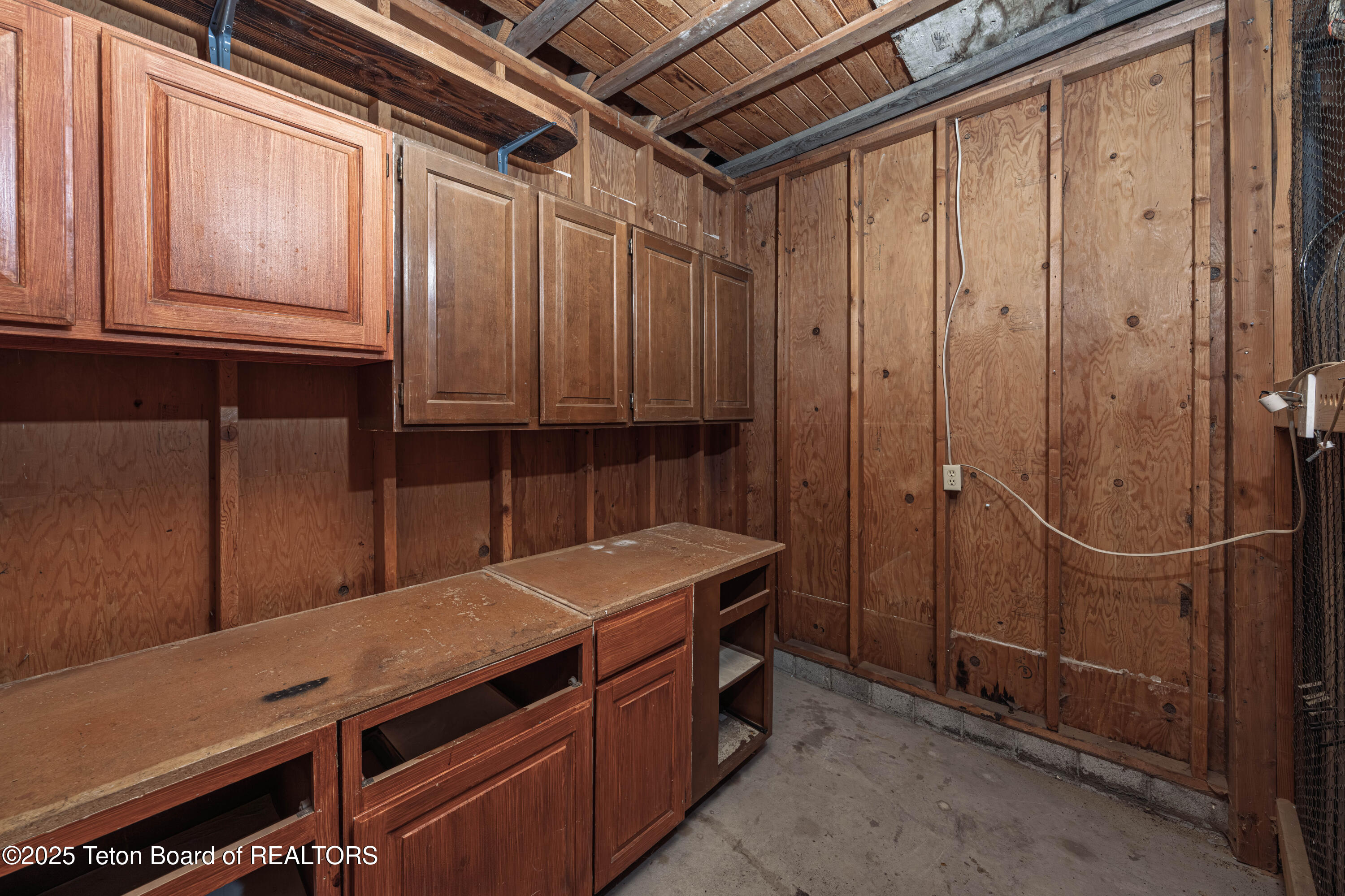 400 POWDERHORN Lane 67