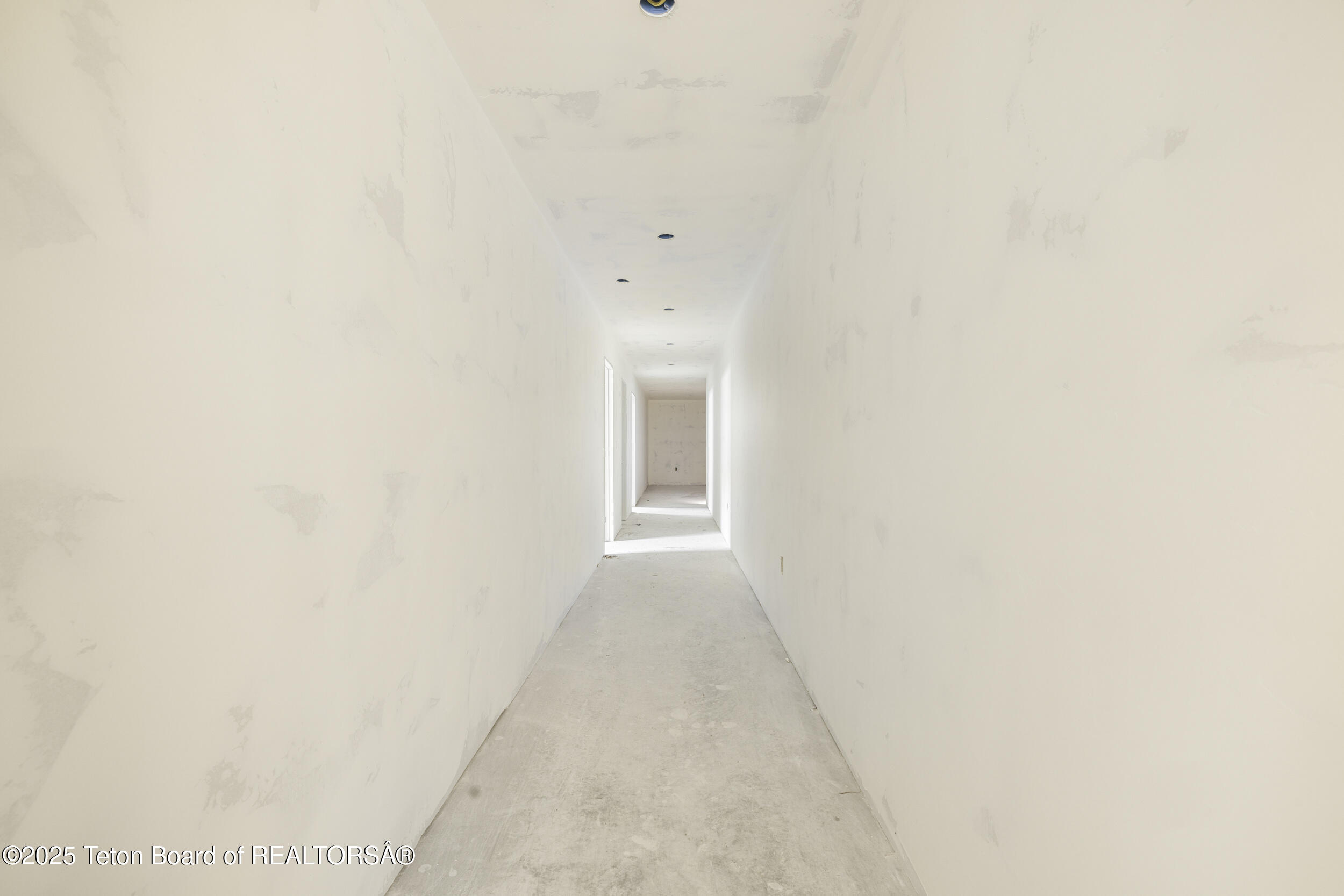 2410 SMOKY CANYON Road