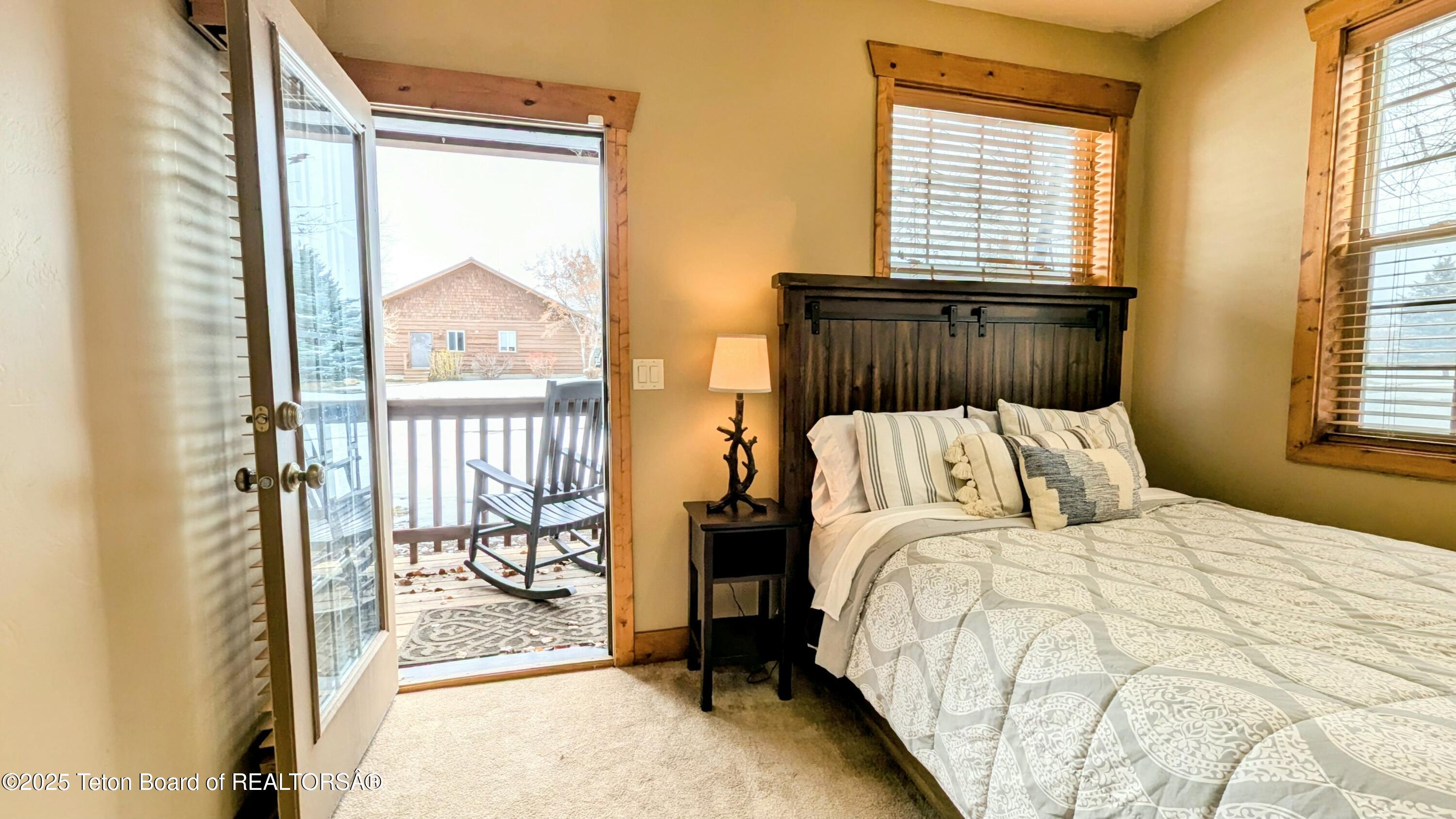 715 MORAINE COURT UNIT 19 GARAGE H