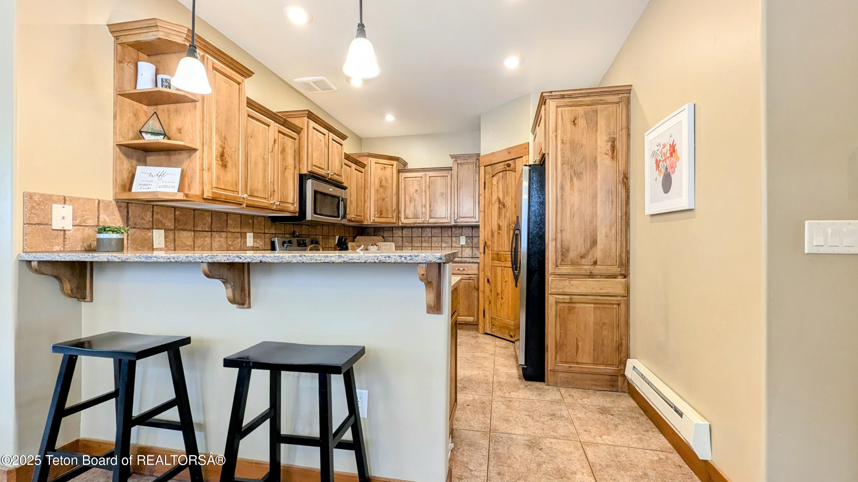 715 MORAINE COURT UNIT 19 GARAGE H