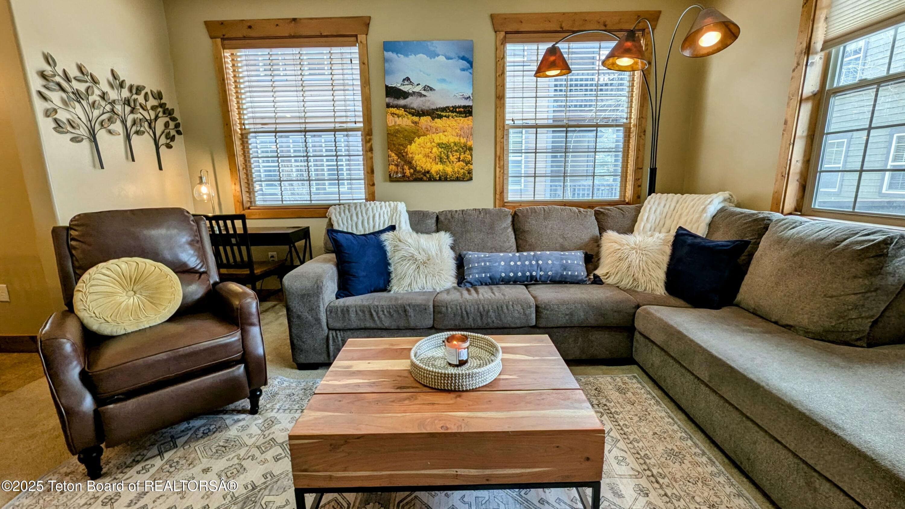 715 MORAINE COURT UNIT 19 GARAGE H