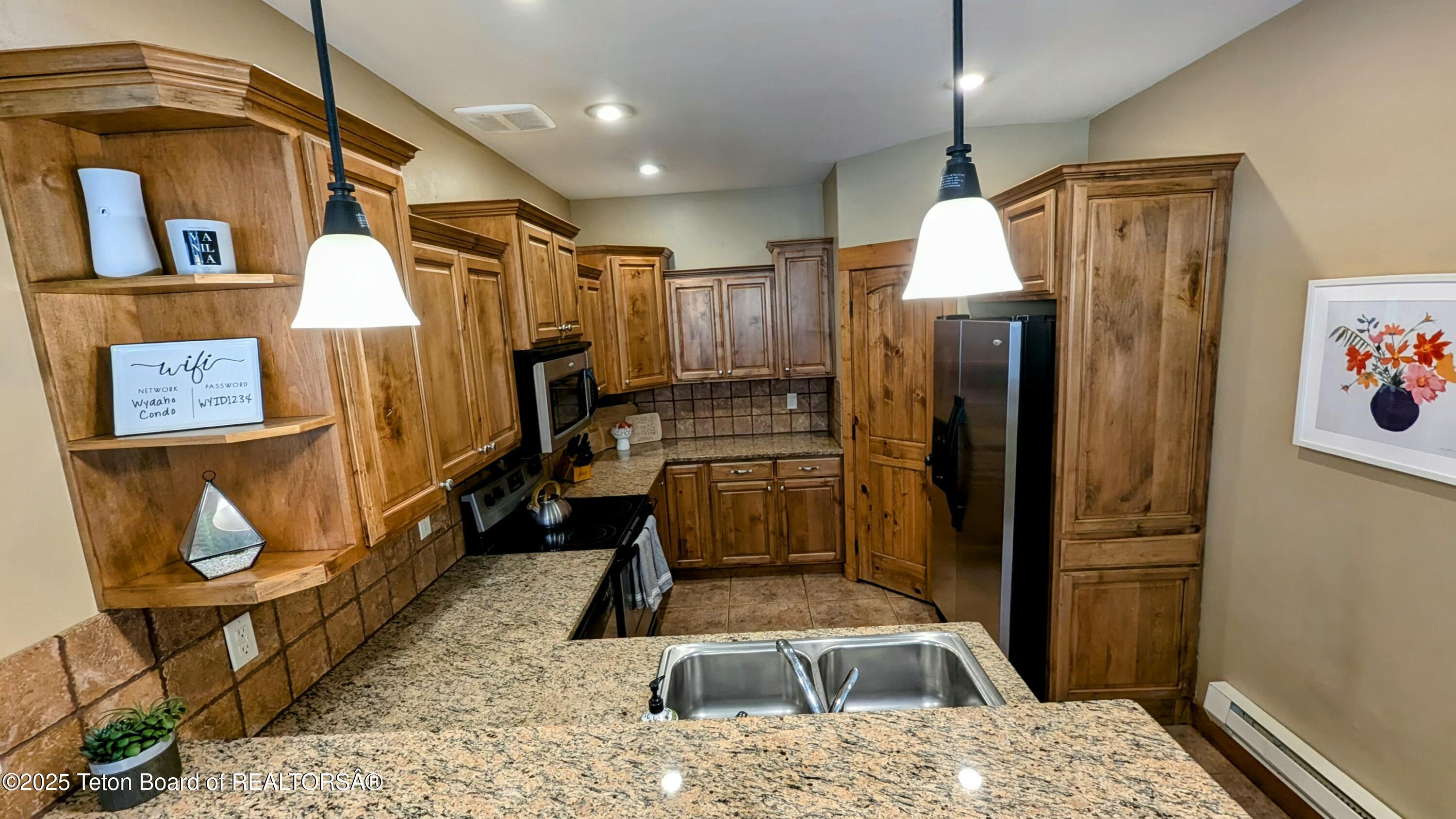 715 MORAINE COURT UNIT 19 GARAGE H