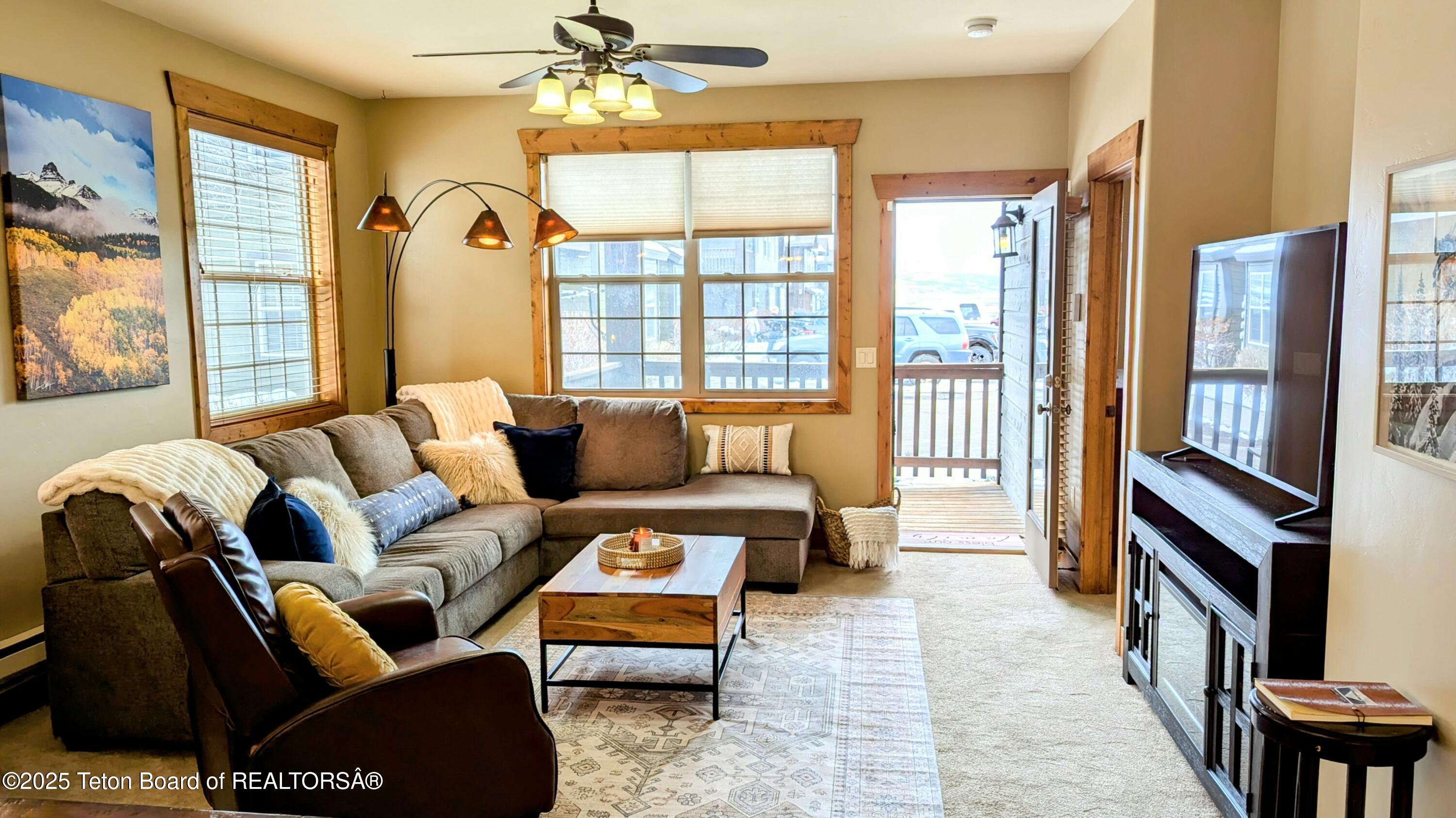 715 MORAINE COURT UNIT 19 GARAGE H