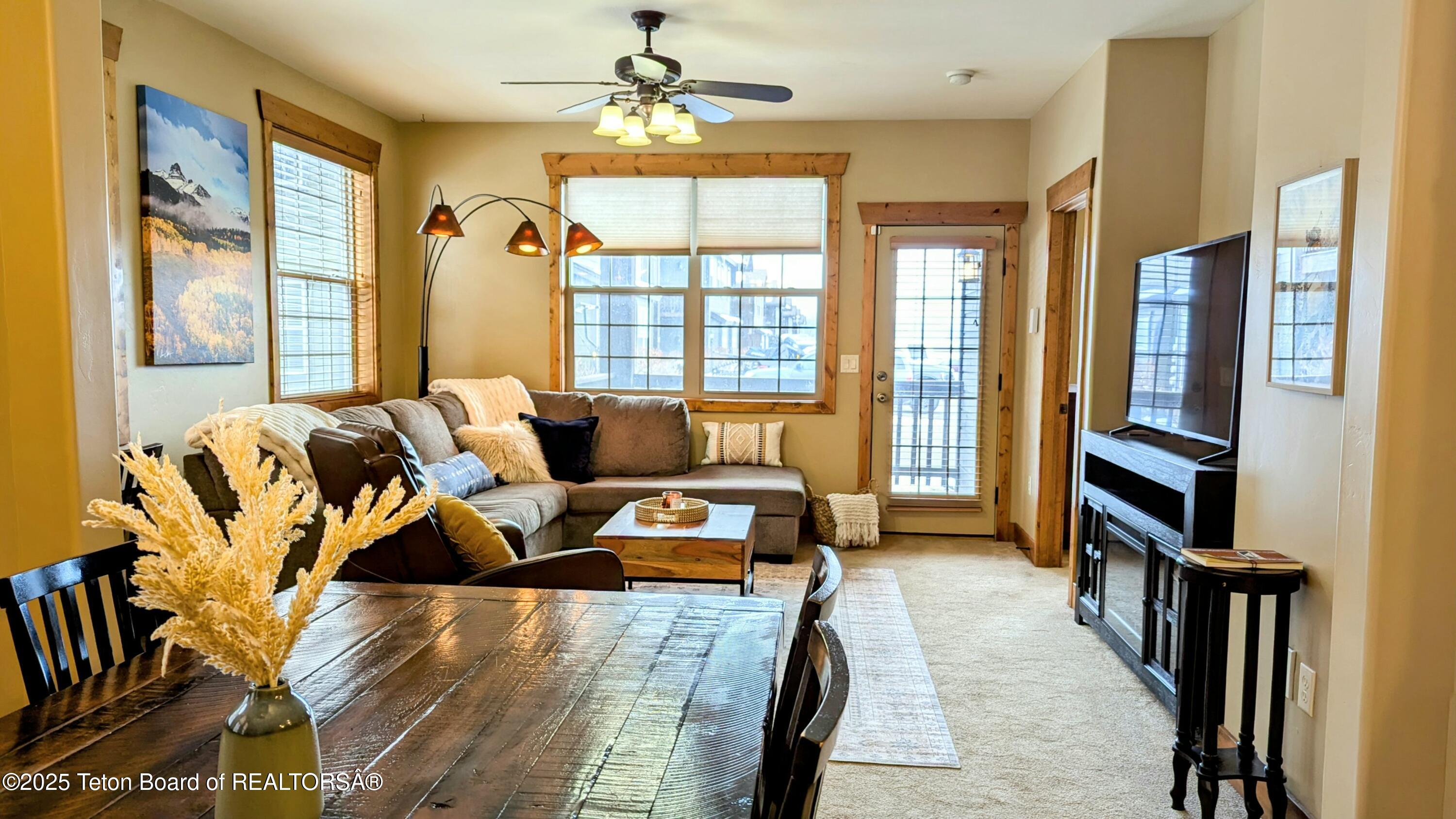 715 MORAINE COURT UNIT 19 GARAGE H