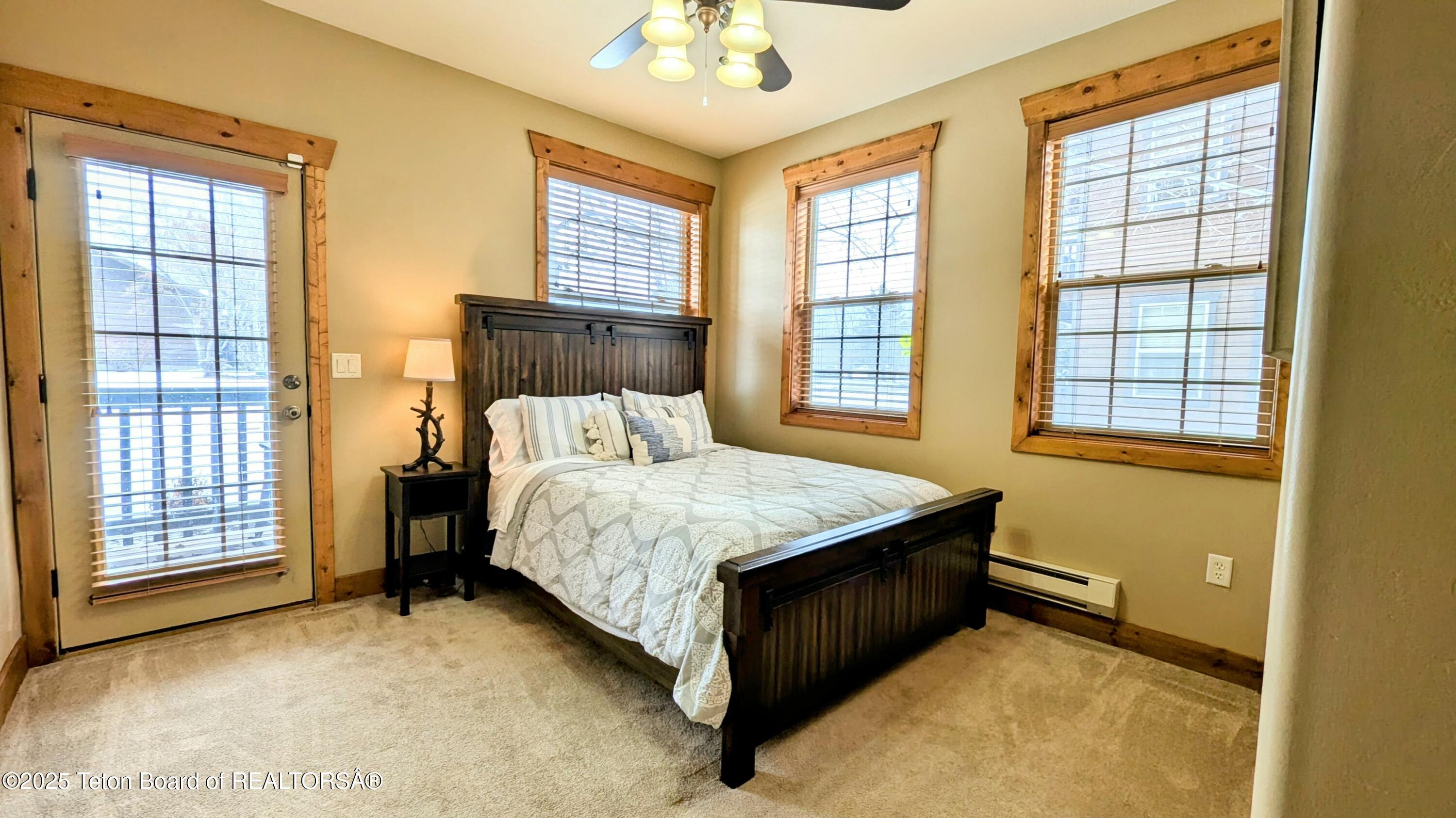 715 MORAINE COURT UNIT 19 GARAGE H