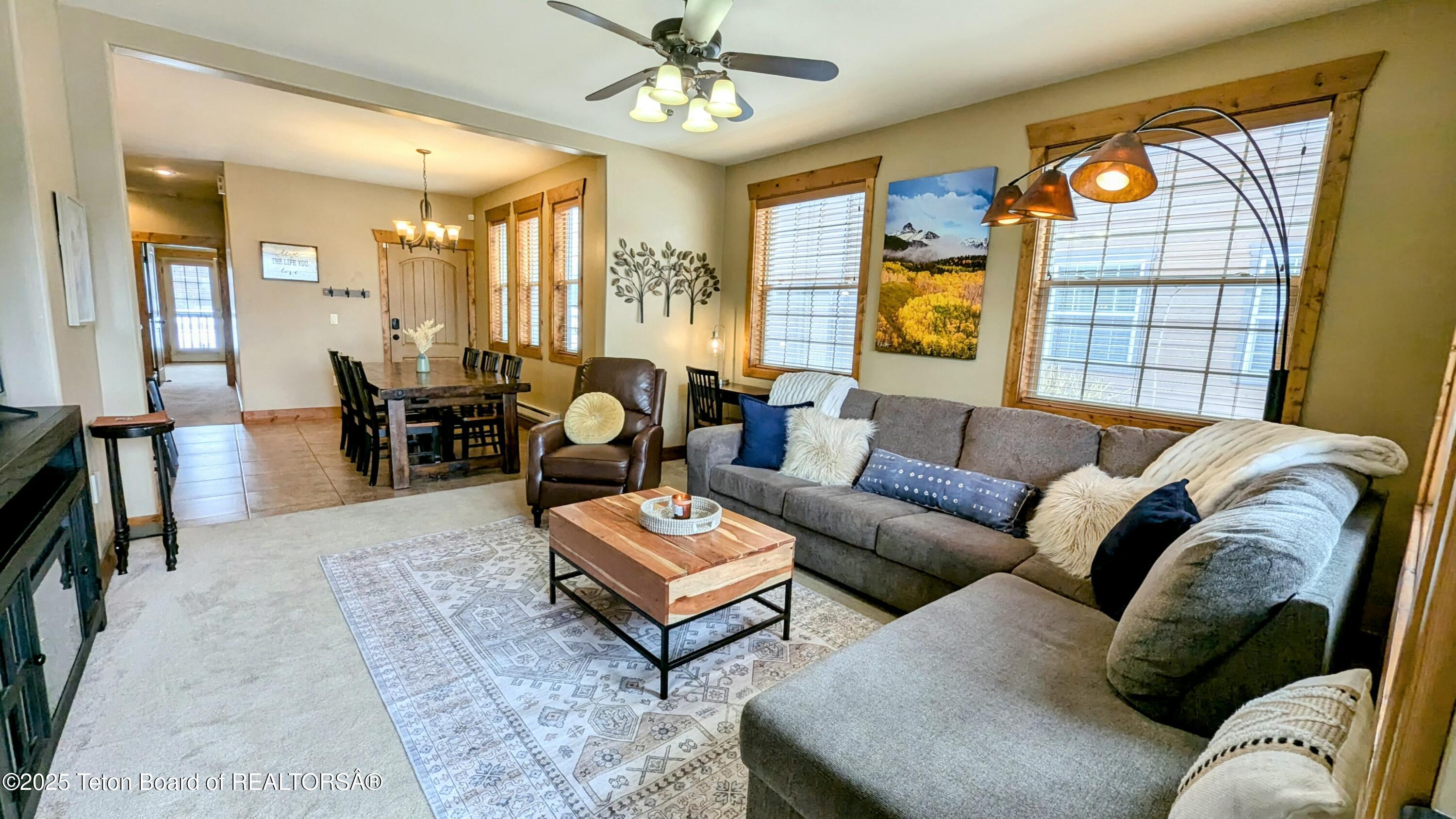 715 MORAINE COURT UNIT 19 GARAGE H