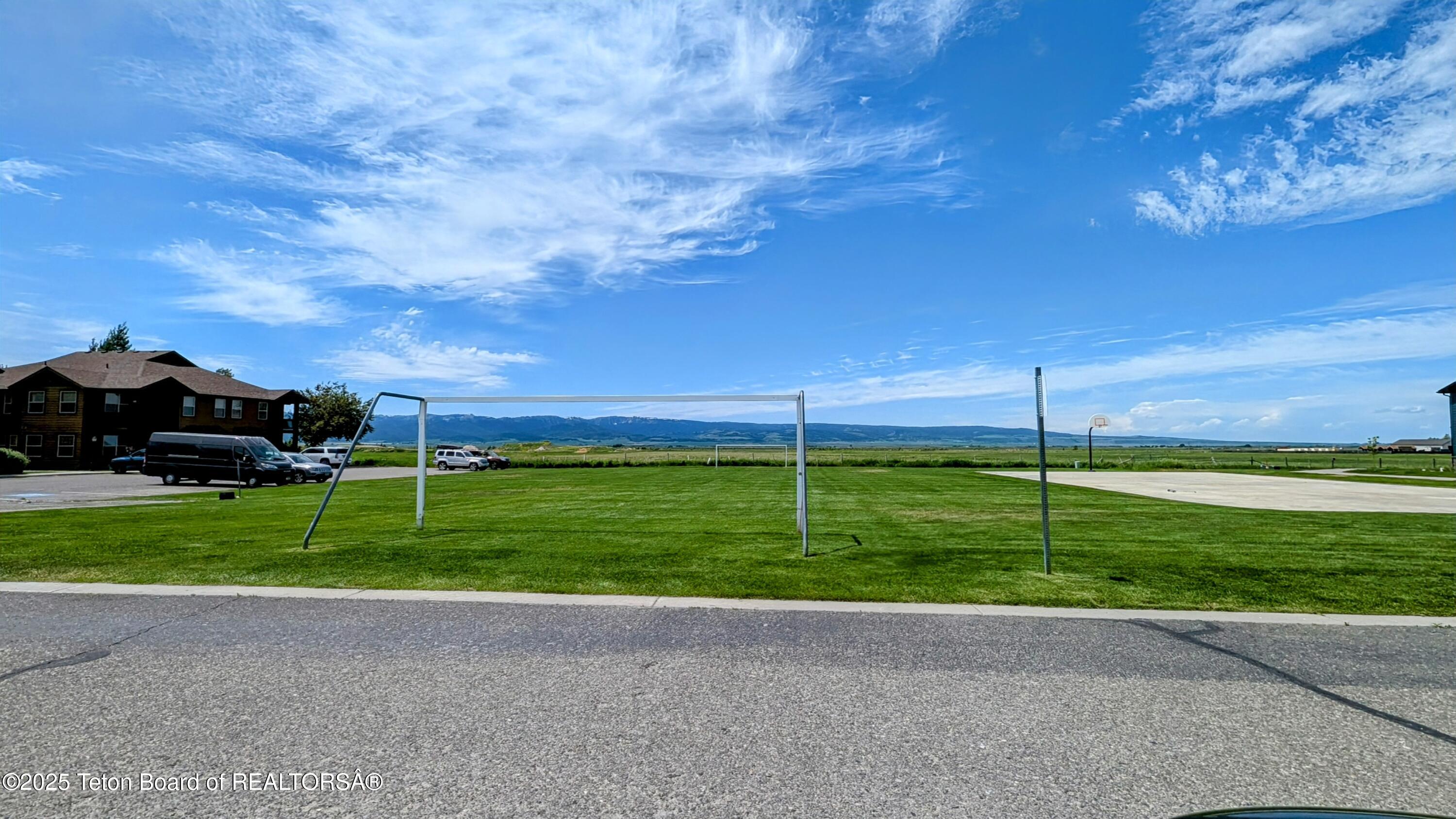 715 MORAINE COURT UNIT 19 GARAGE H