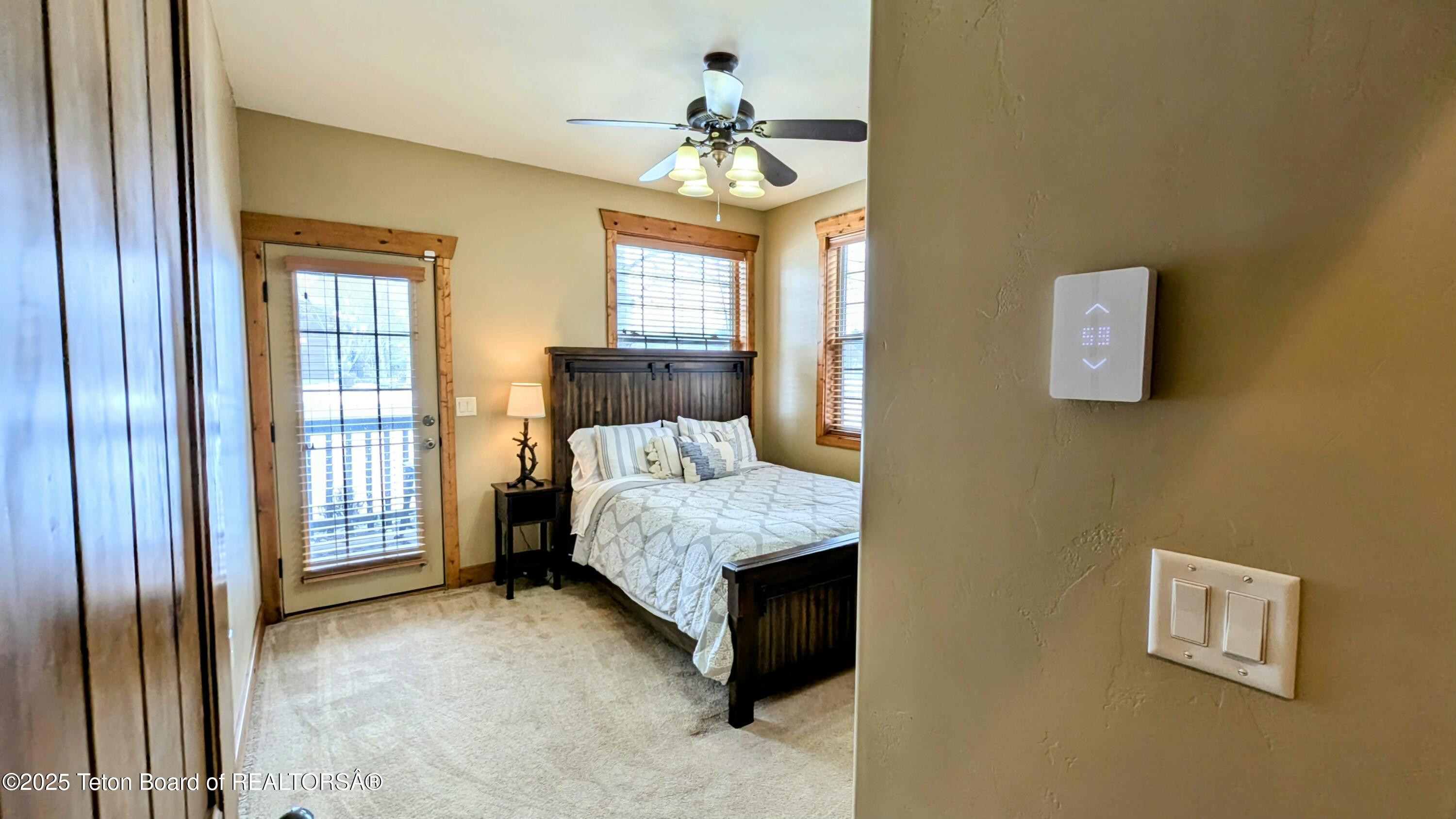 715 MORAINE COURT UNIT 19 GARAGE H