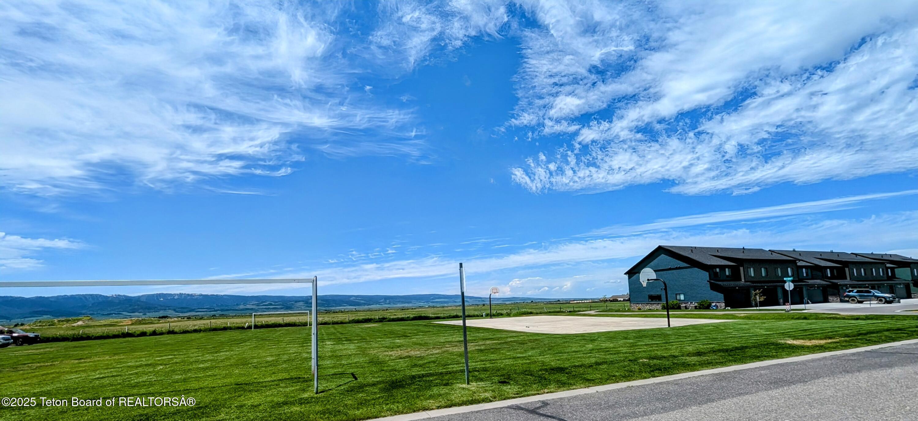 715 MORAINE COURT UNIT 19 GARAGE H