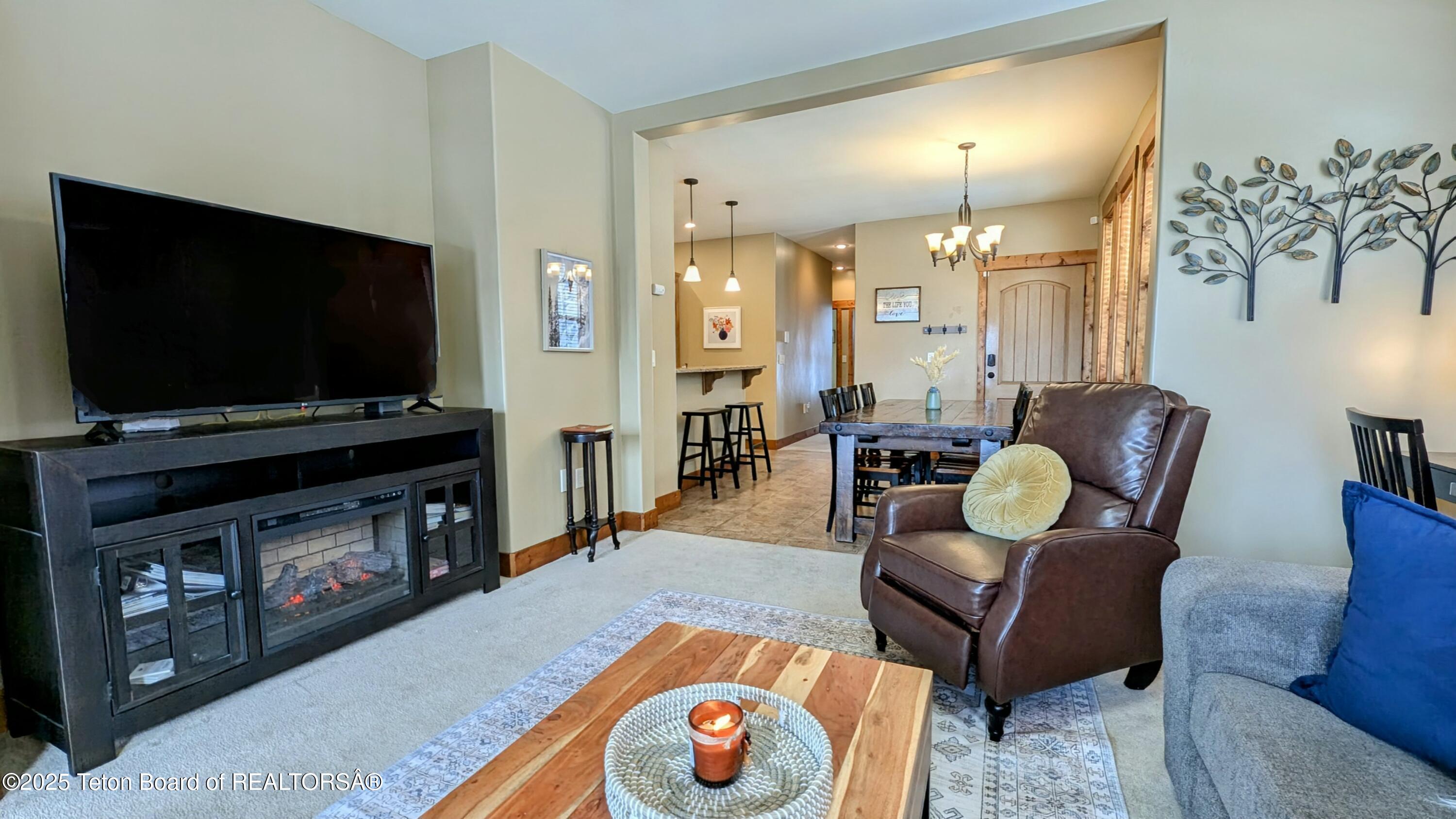 715 MORAINE COURT UNIT 19 GARAGE H